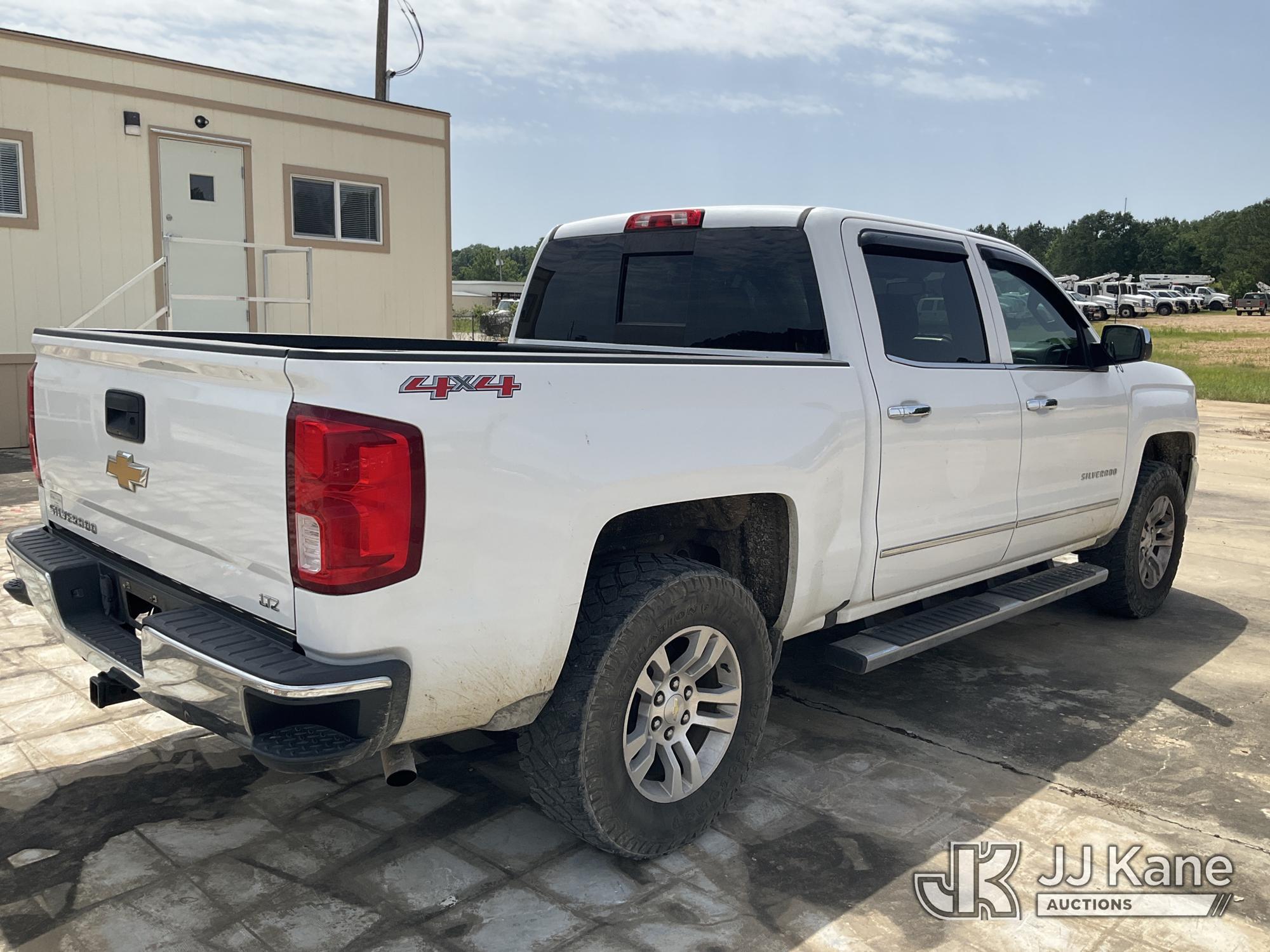 (Byram, MS) 2017 Chevrolet Silverado 1500 4x4 Crew-Cab Pickup Truck Runs & Moves) (Front Bumper Dama