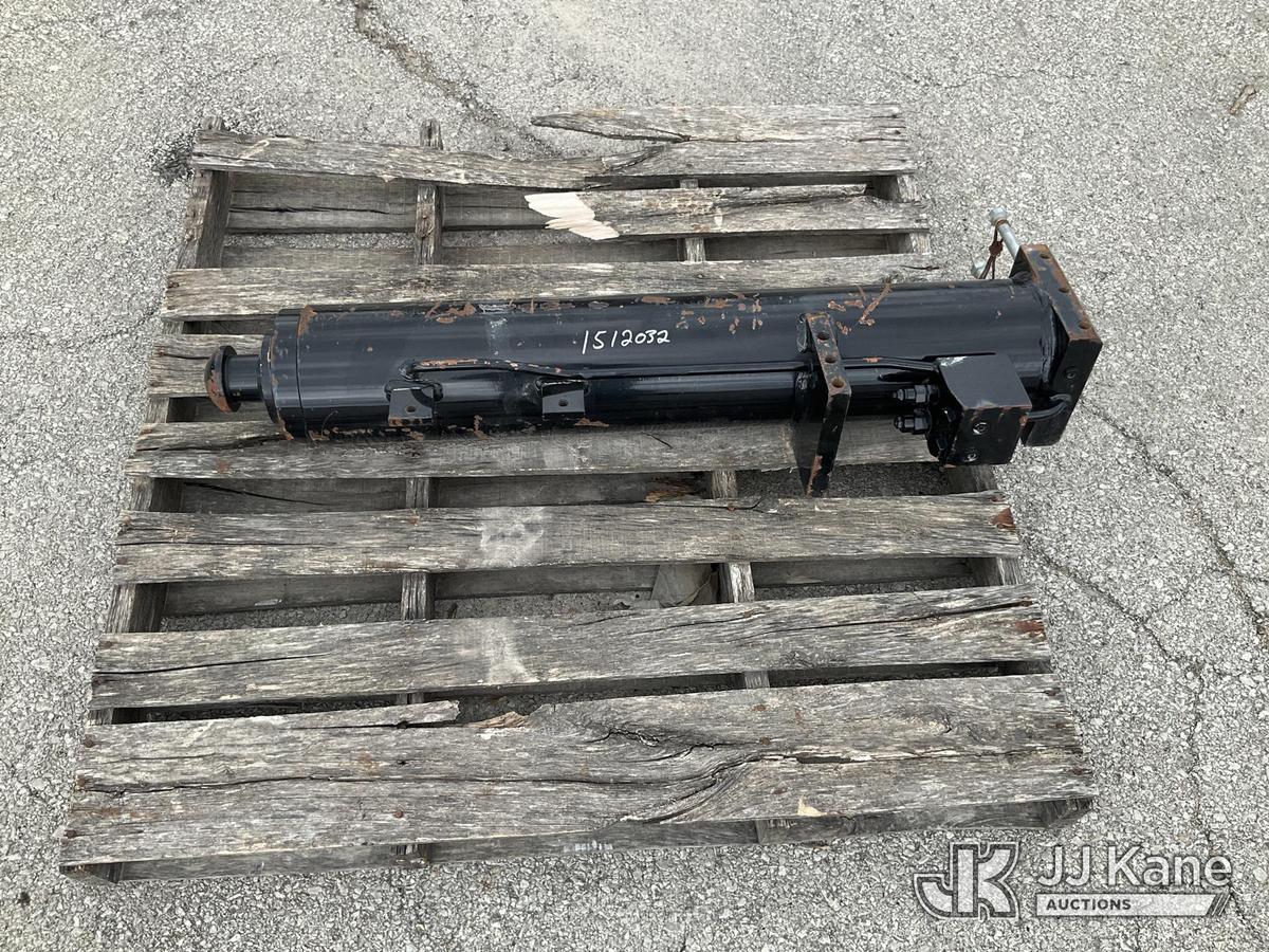 (Kansas City, MO) Hydraulic Cylinder NOTE: This unit is being sold AS IS/WHERE IS via Timed Auction