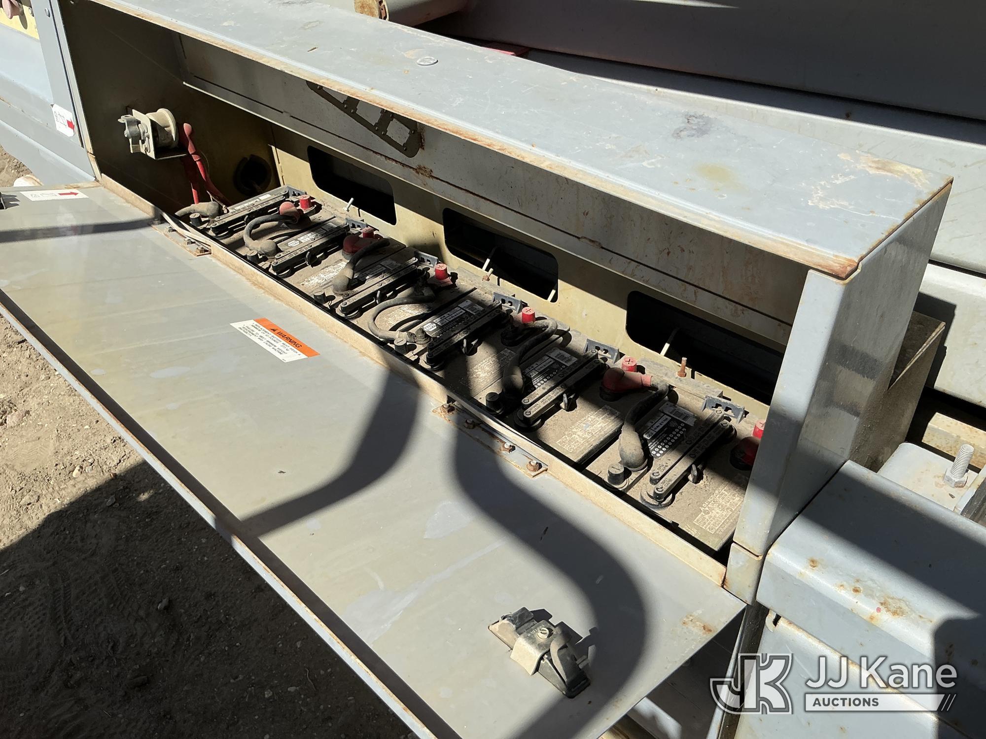 (Minot, ND) 2000 MEC 3247ES Self-Propelled Scissor Lift Condition Unknown