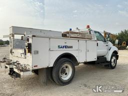 (San Antonio, TX) 2004 Ford F-650 Service Truck, Utility Company Owned and Maintained Runs & Moves)