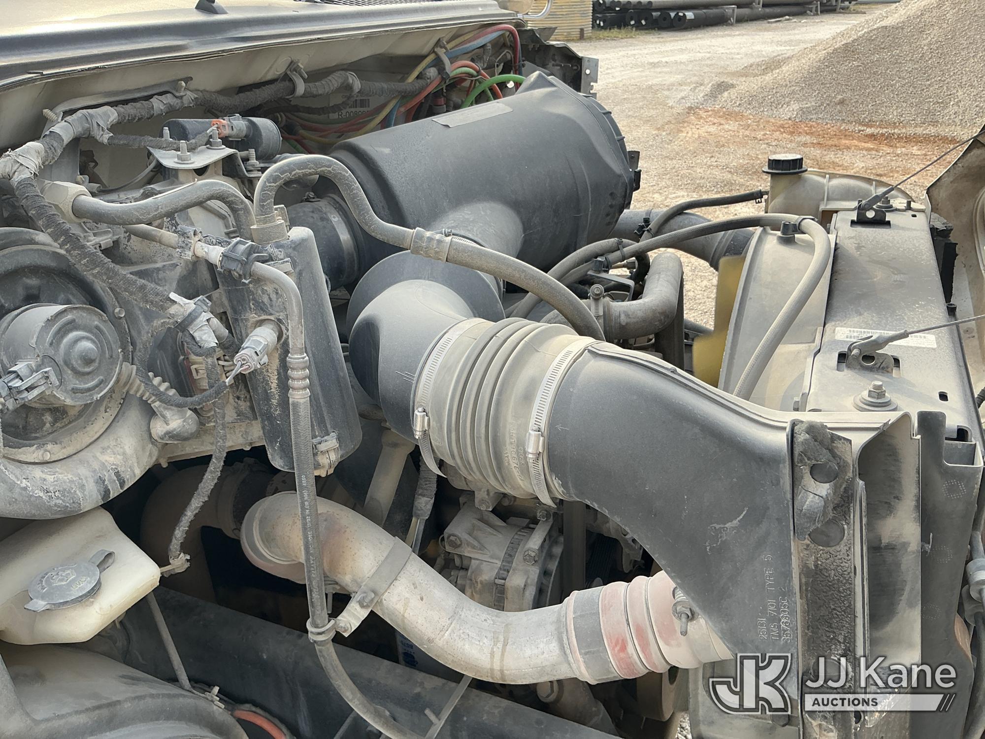 (San Antonio, TX) 2004 Ford F-650 Service Truck, Utility Company Owned and Maintained Runs & Moves)