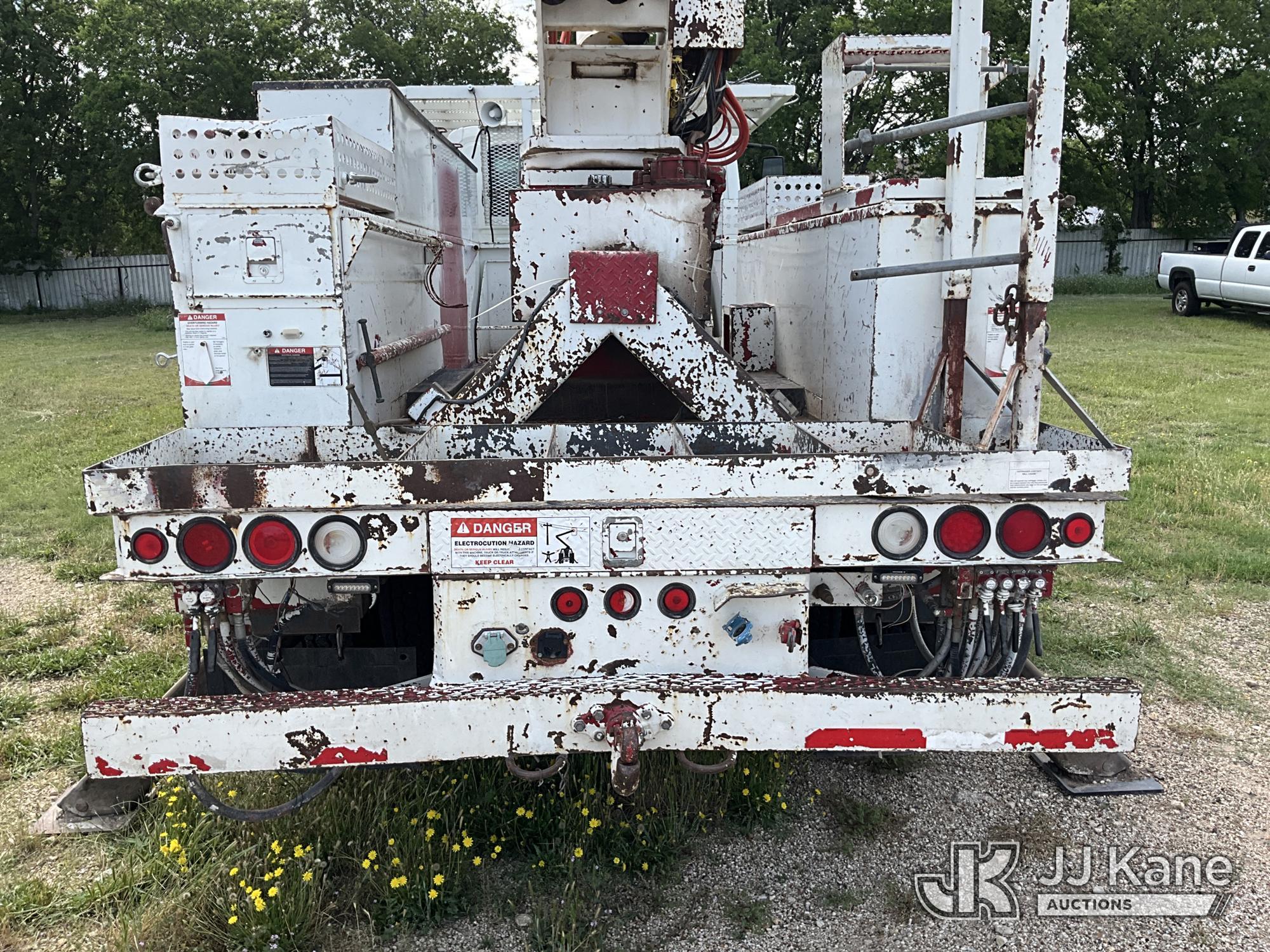 (Killeen, TX) HiRanger 5TC-55, Material Handling Bucket Truck rear mounted on 2006 International 730