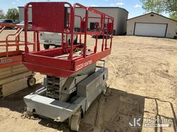 (Minot, ND) 2000 MEC 3247ES Self-Propelled Scissor Lift Condition Unknown