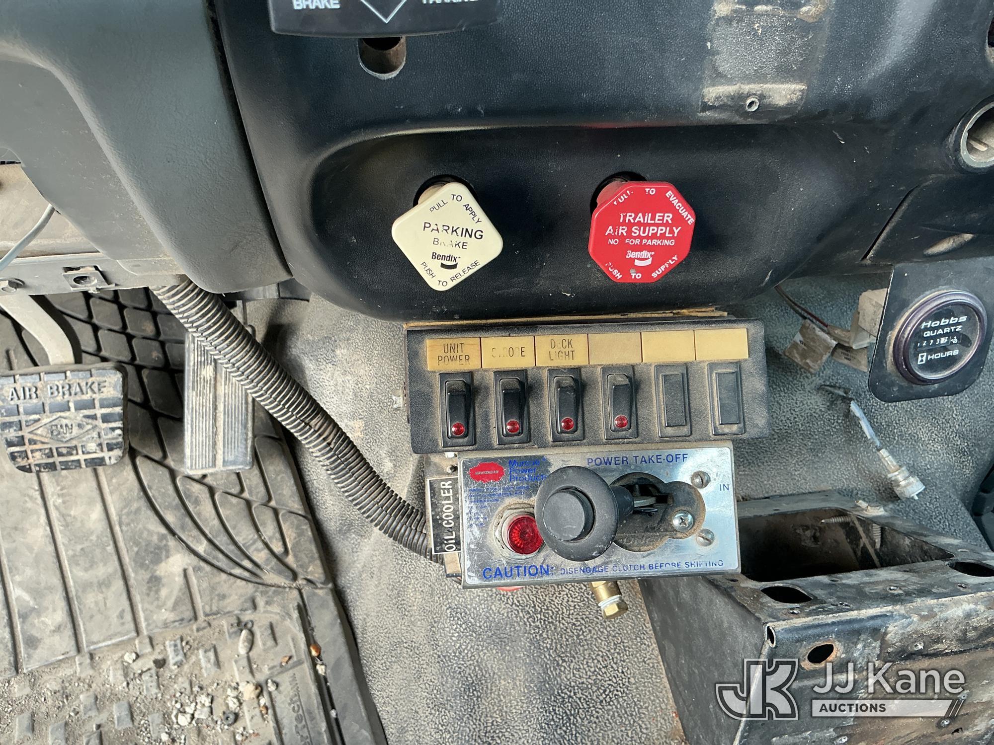 (San Antonio, TX) 2004 Ford F-650 Service Truck, Utility Company Owned and Maintained Runs & Moves)