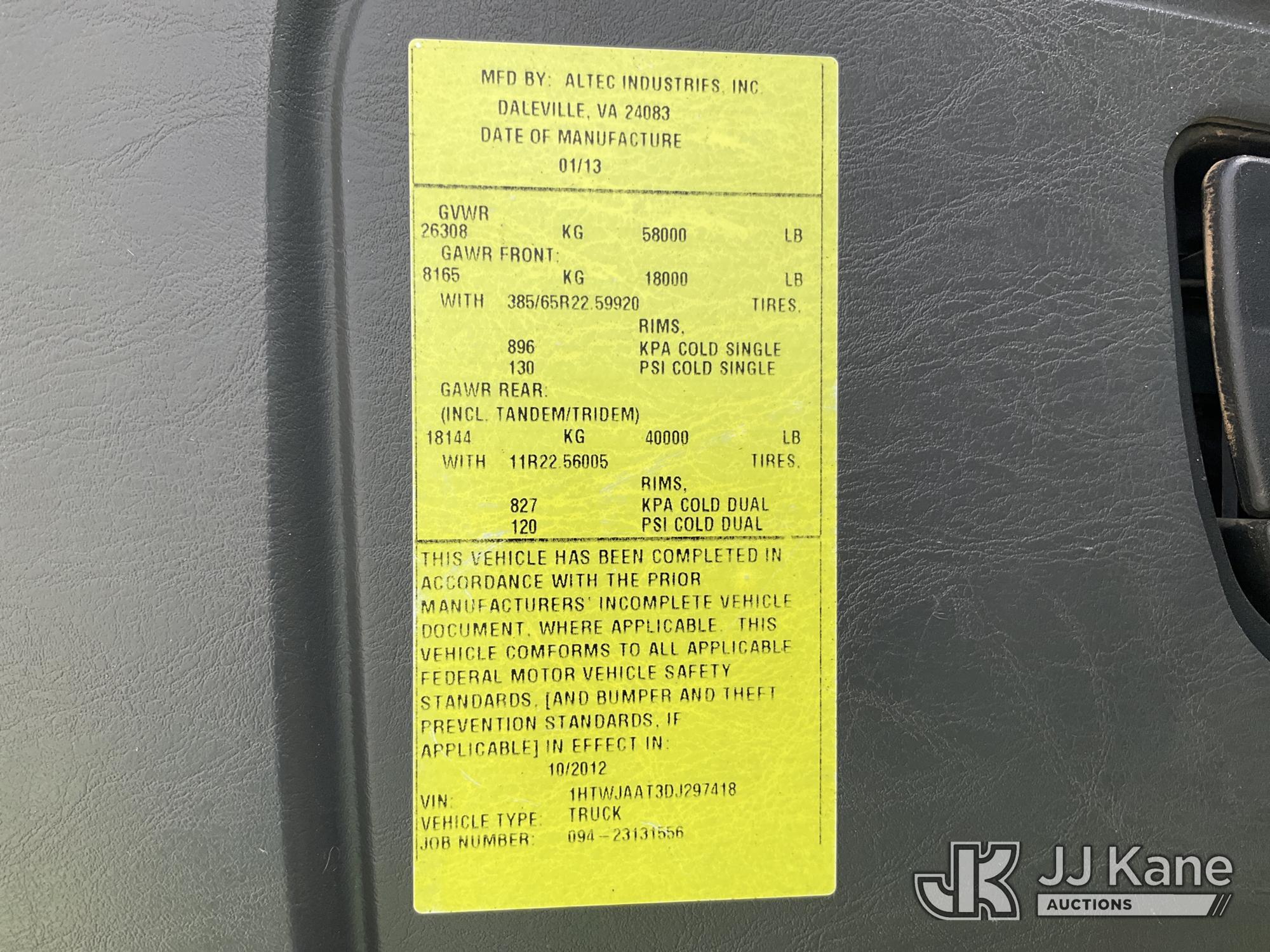 (Waxahachie, TX) Altec D4065B-TR, Digger Derrick rear mounted on 2013 International 7400 6x6 T/A Uti