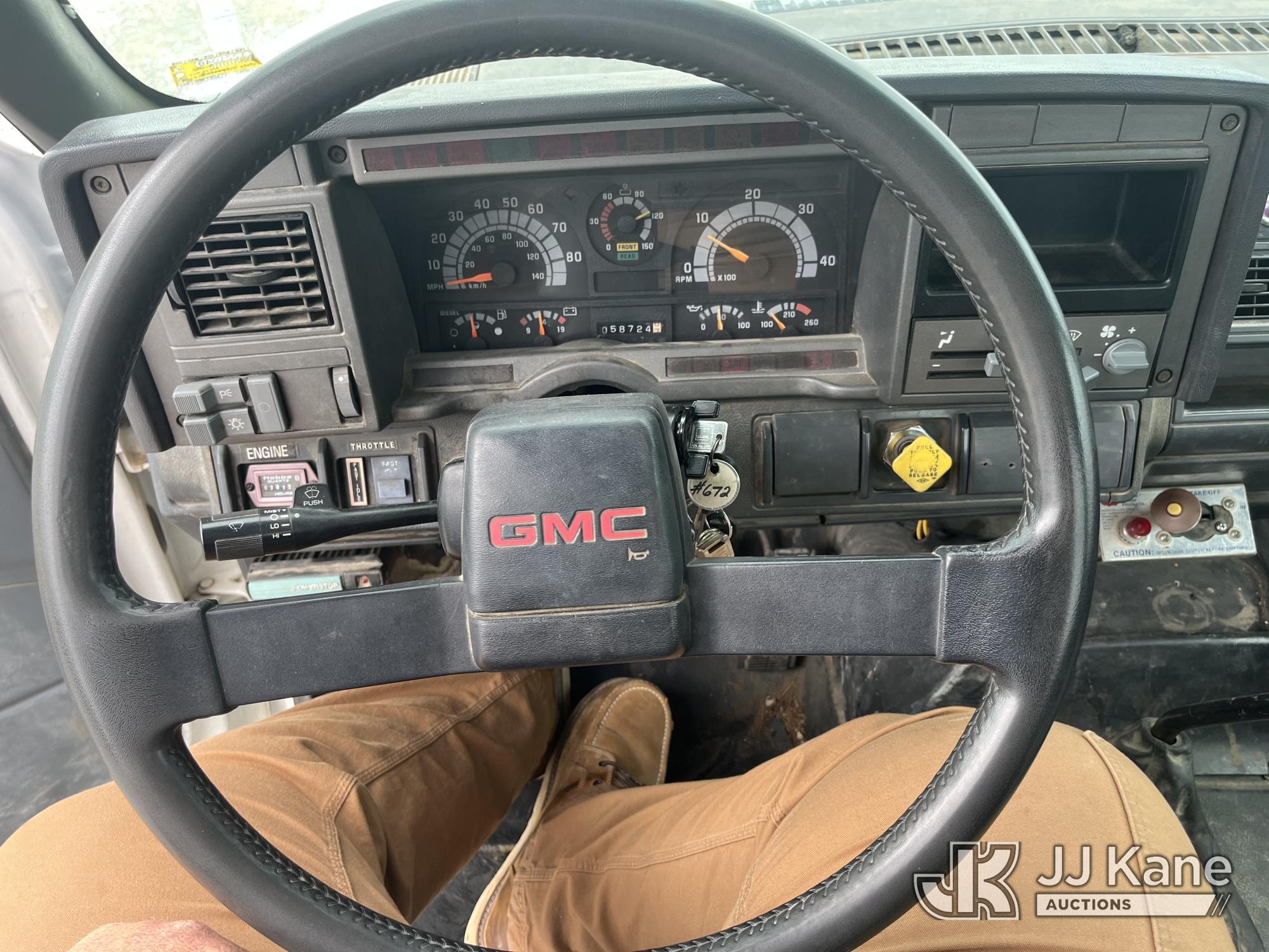 (Hawk Point, MO) Teco V5A-55IP-2TFE2, Bucket Truck rear mounted on 2000 GMC C7H042 Utility Truck Run