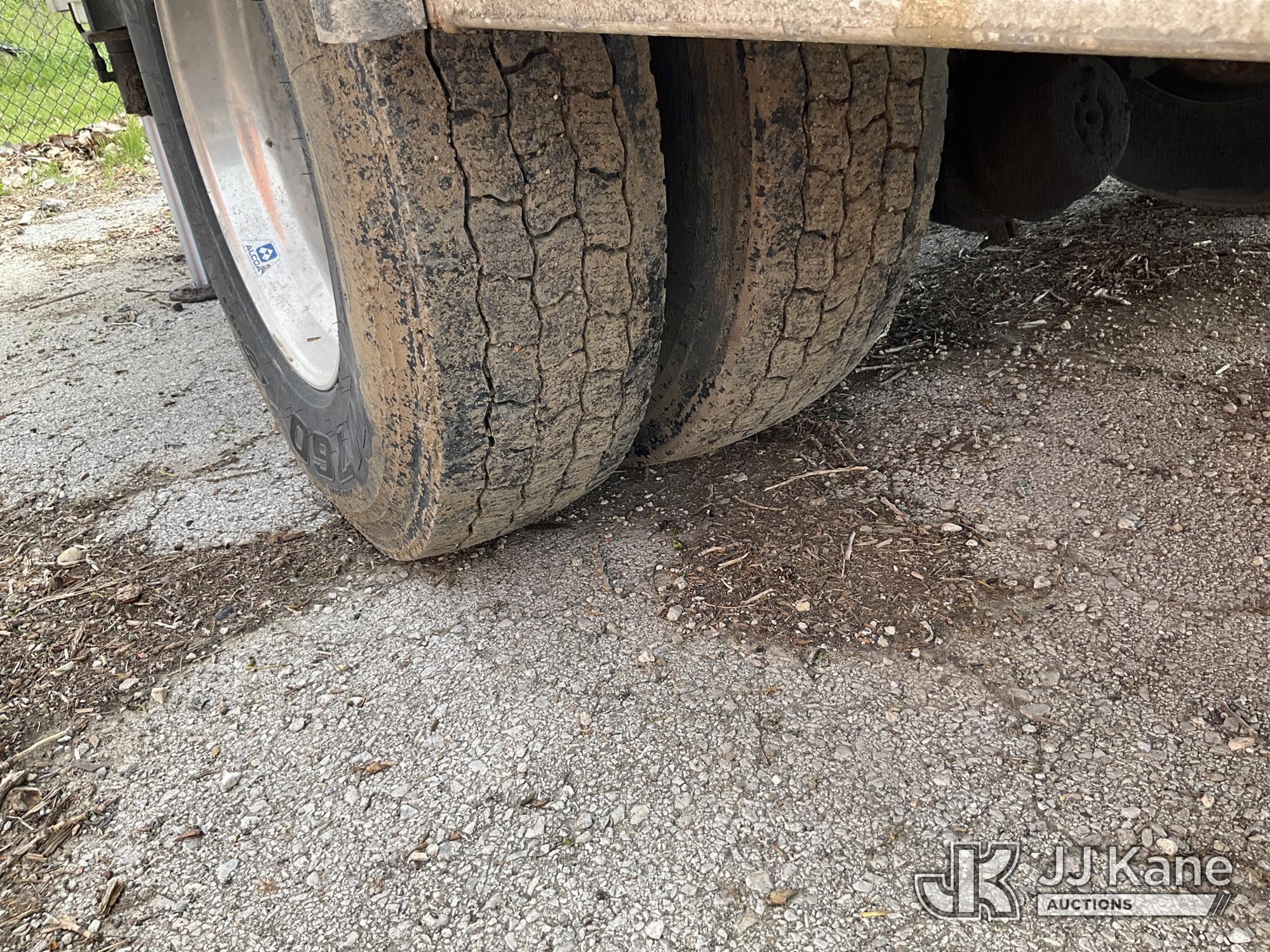 (Kansas City, MO) 2017 PETERBILT 337 Mechanics Service Truck Runs, Crane Operates) (Does Not Move, J