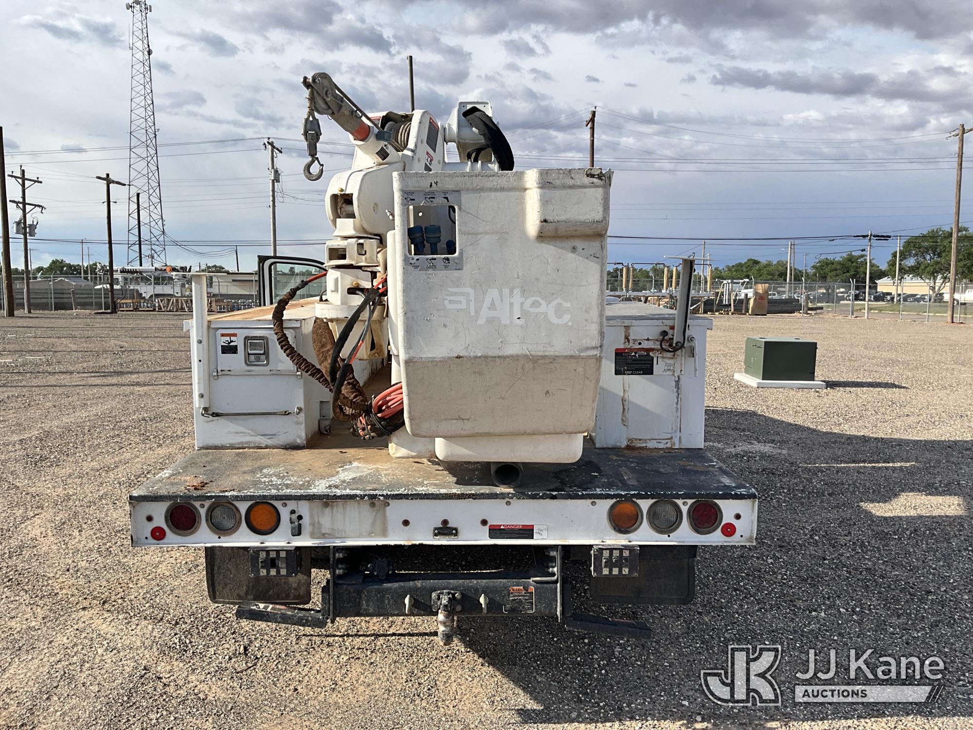 (Tahoka, TX) Altec AT41-M, Articulating & Telescopic Material Handling Bucket Truck mounted behind c