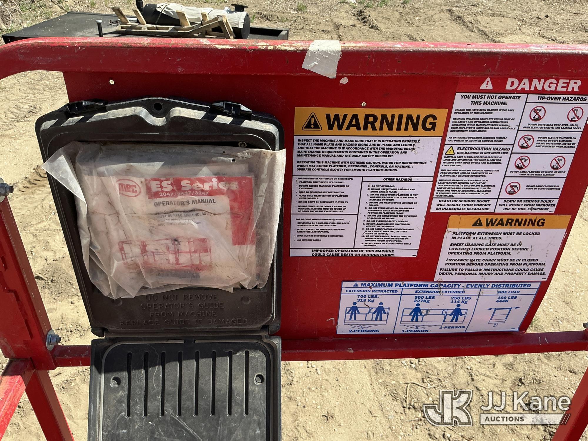 (Minot, ND) 2000 MEC 3247ES Self-Propelled Scissor Lift Condition Unknown