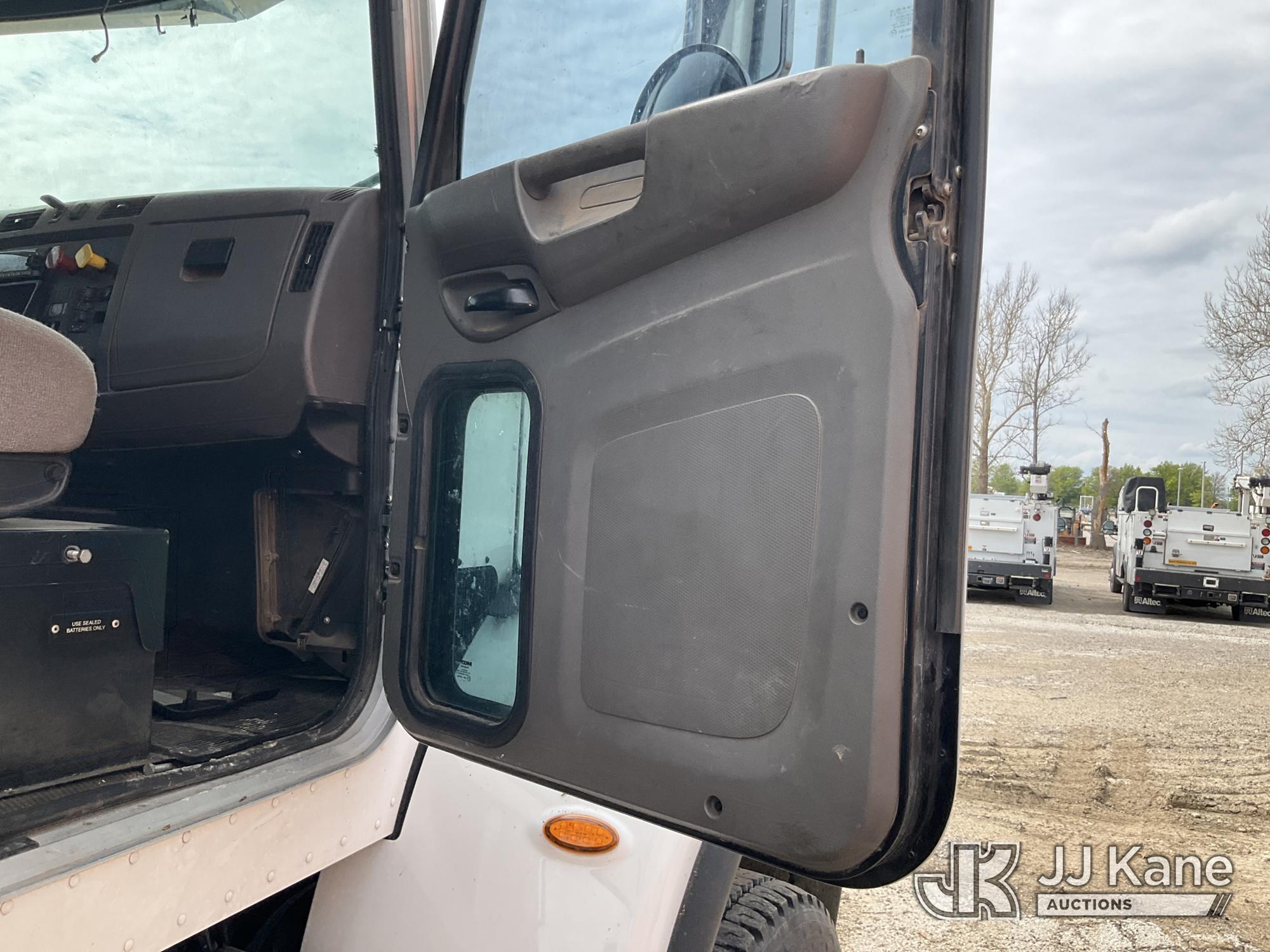 (Kansas City, MO) 2017 PETERBILT 337 Mechanics Service Truck Runs, Crane Operates) (Does Not Move, J