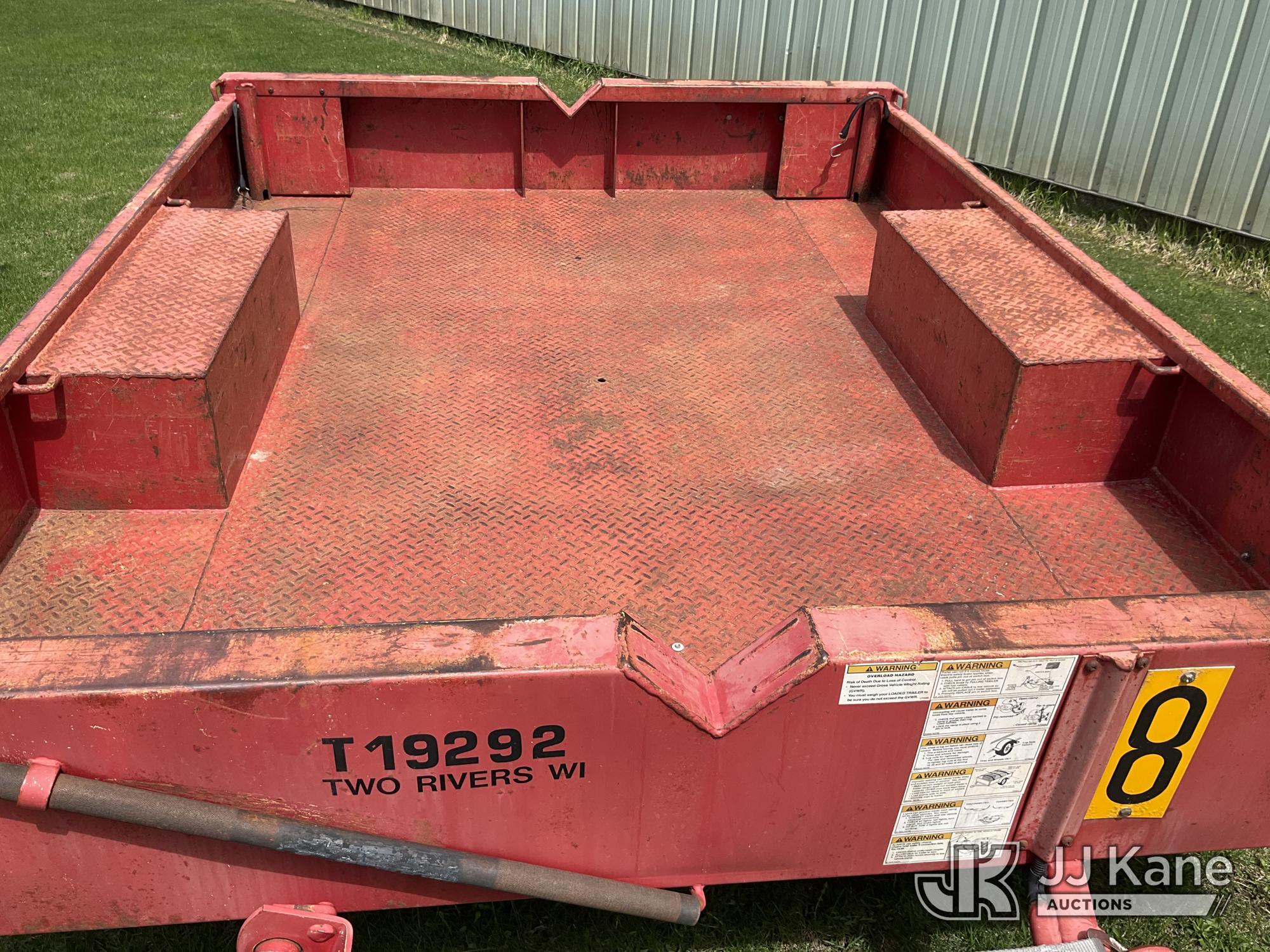 (Neenah, WI) 2015 Chilton S/A Pole/Material Trailer