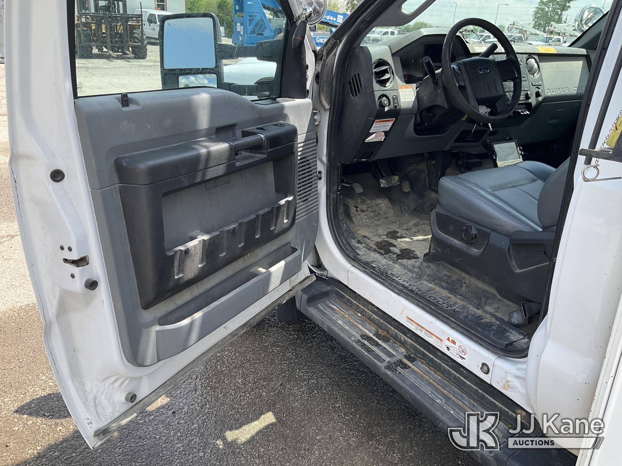 (Kansas City, MO) Altec AT37G, Articulating & Telescopic Bucket Truck mounted behind cab on 2015 For