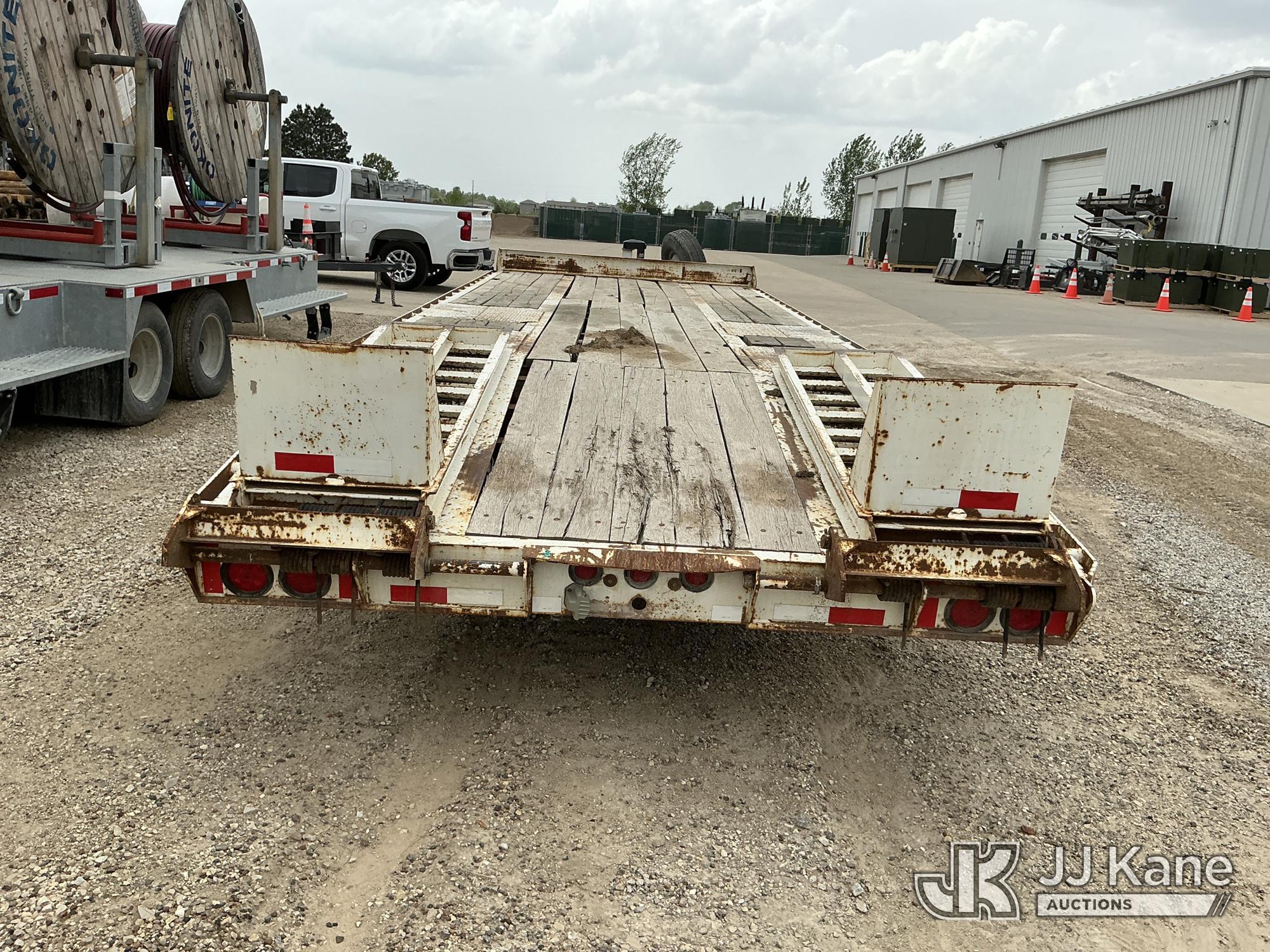 (Marion, IA) 2007 Eager Beaver 10HA-PT T/A Tagalong Equipment Trailer
