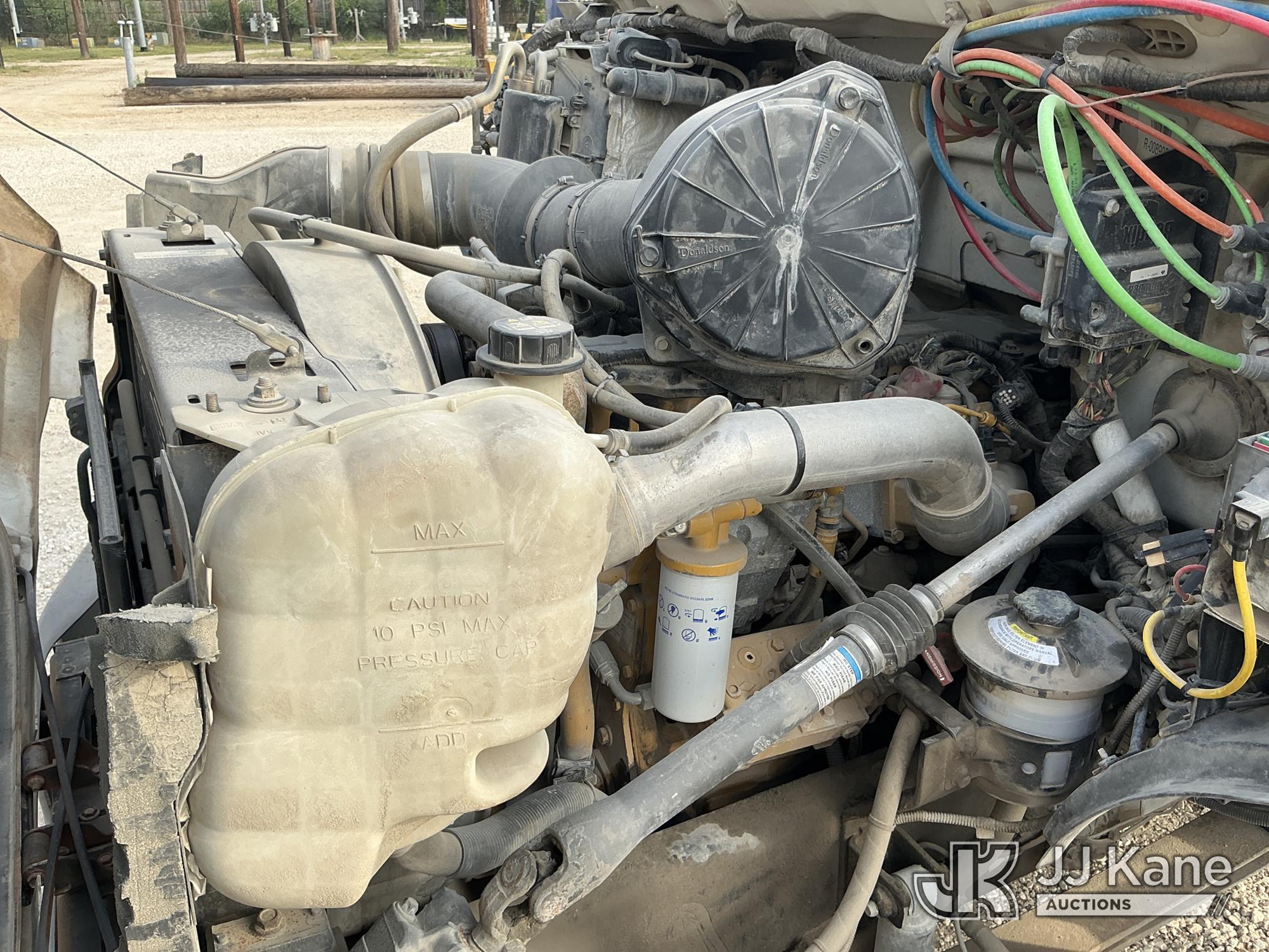(San Antonio, TX) 2004 Ford F-650 Service Truck, Utility Company Owned and Maintained Runs & Moves)