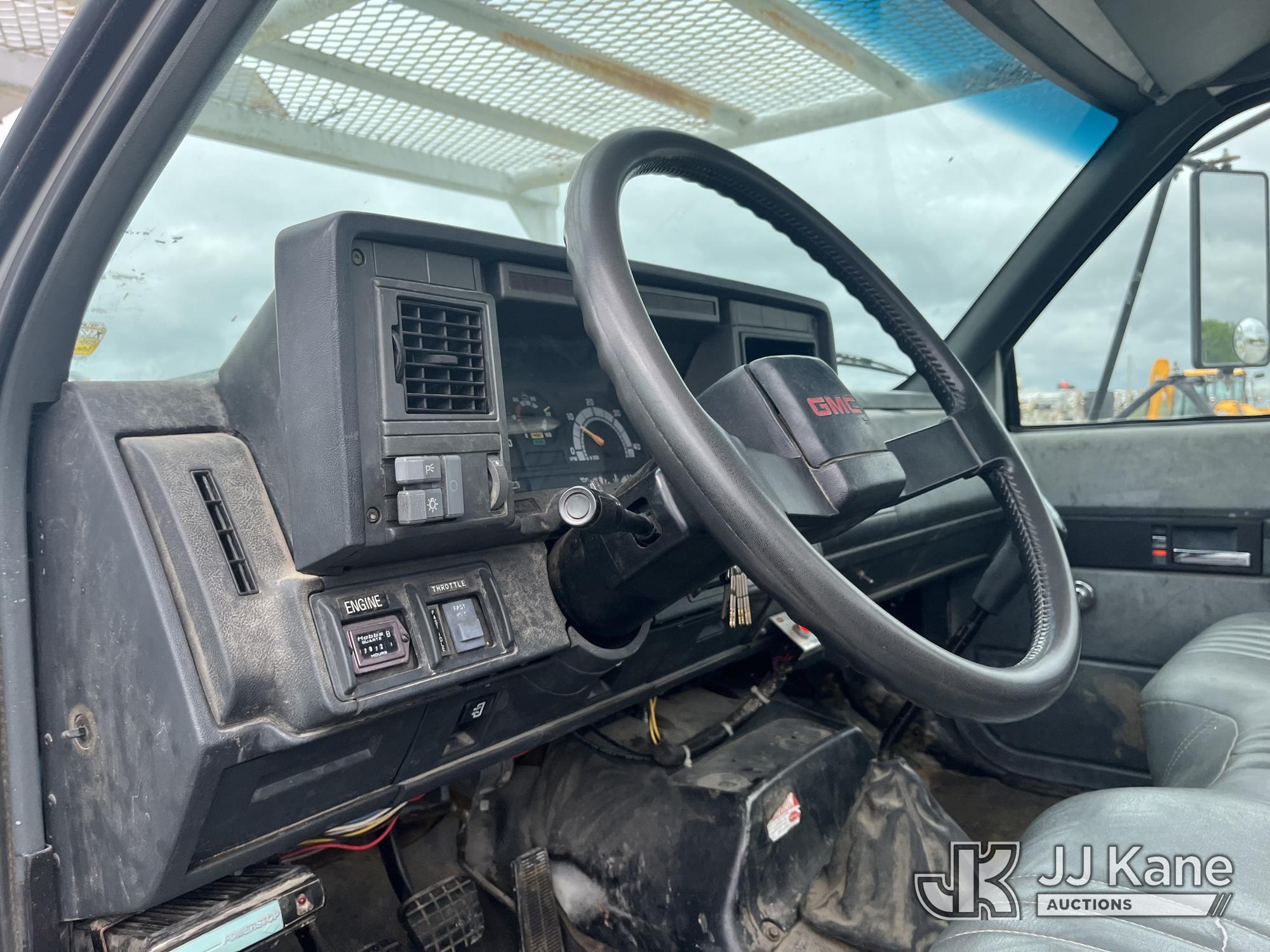(Hawk Point, MO) Teco V5A-55IP-2TFE2, Bucket Truck rear mounted on 2000 GMC C7H042 Utility Truck Run