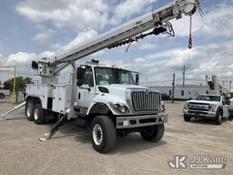(Waxahachie, TX) Altec D4065B-TR, Digger Derrick rear mounted on 2013 International 7400 6x6 T/A Uti