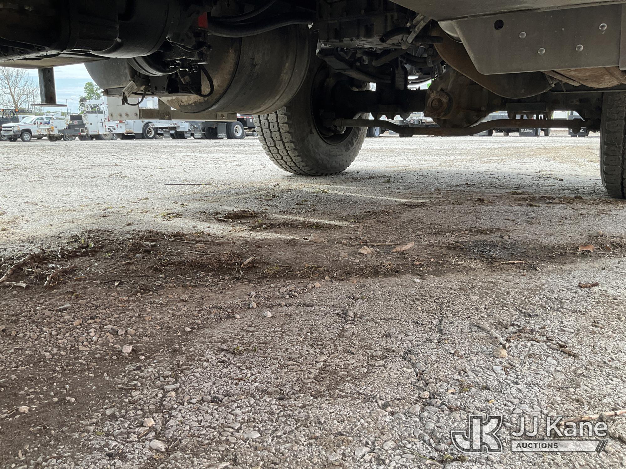 (Kansas City, MO) 2017 PETERBILT 337 Mechanics Service Truck Runs, Crane Operates) (Does Not Move, J