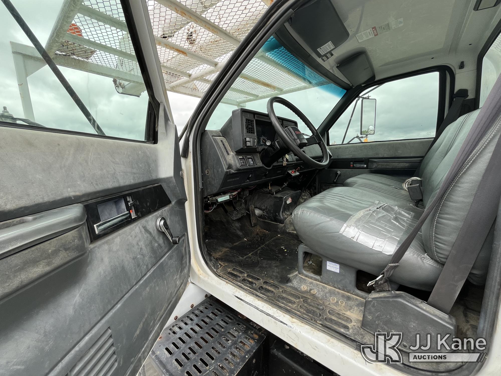 (Hawk Point, MO) Teco V5A-55IP-2TFE2, Bucket Truck rear mounted on 2000 GMC C7H042 Utility Truck Run