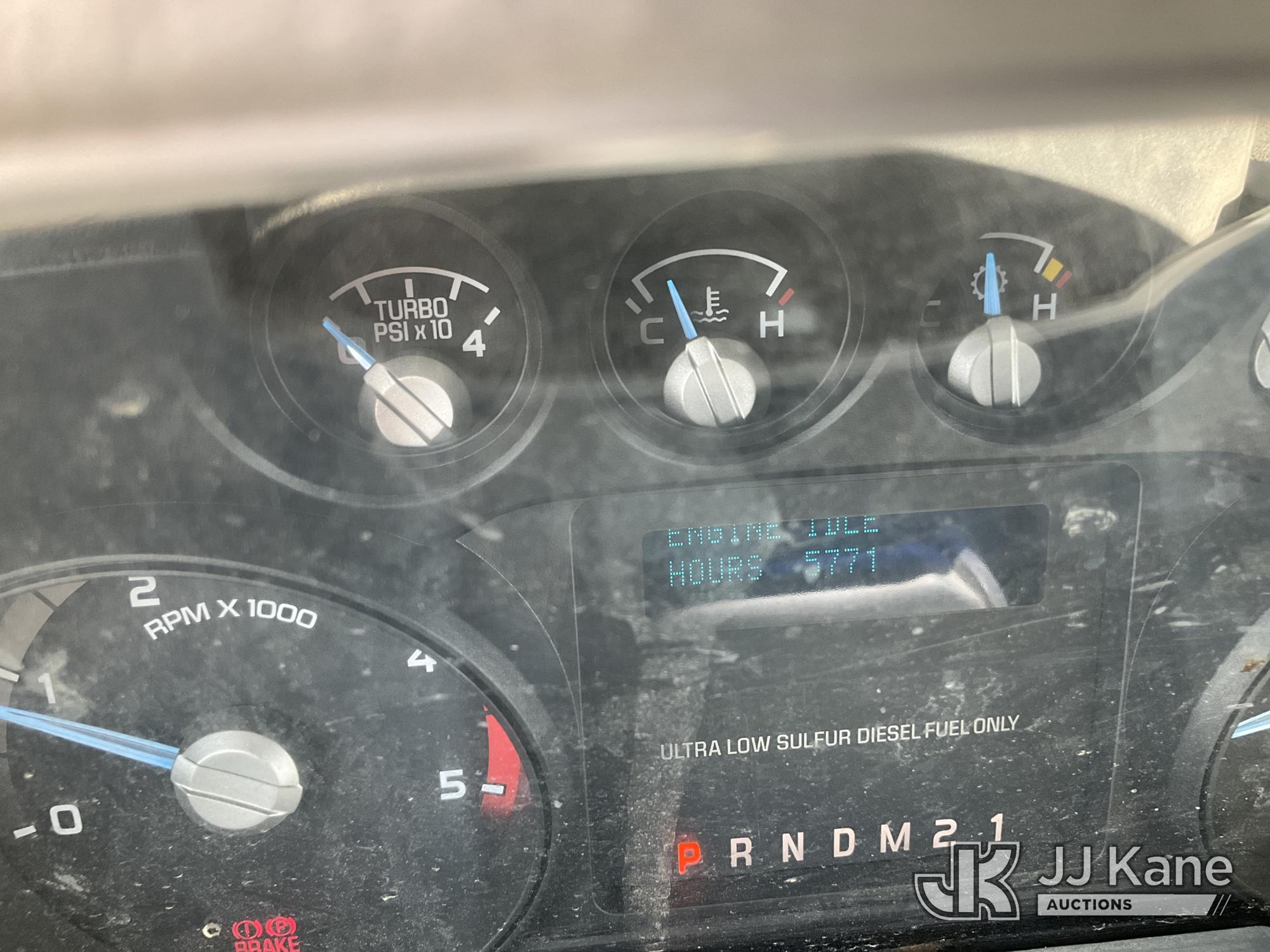 (Kansas City, MO) Altec AT37G, Articulating & Telescopic Bucket Truck mounted behind cab on 2015 For