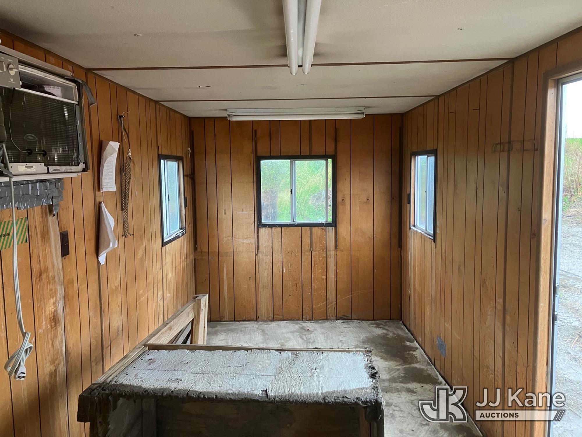 (Minot, ND) with 7ft 6in wide No Title) (Seller States: Last On The Road In Spring Of '25