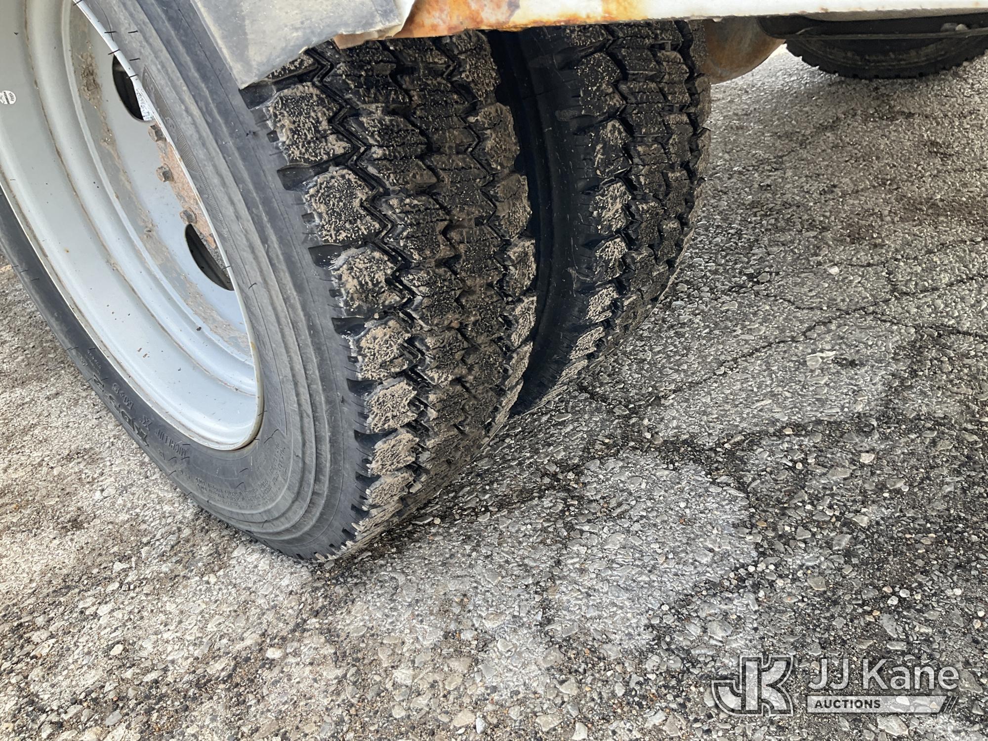 (Kansas City, MO) Altec AT37G, Articulating & Telescopic Bucket Truck mounted behind cab on 2015 For