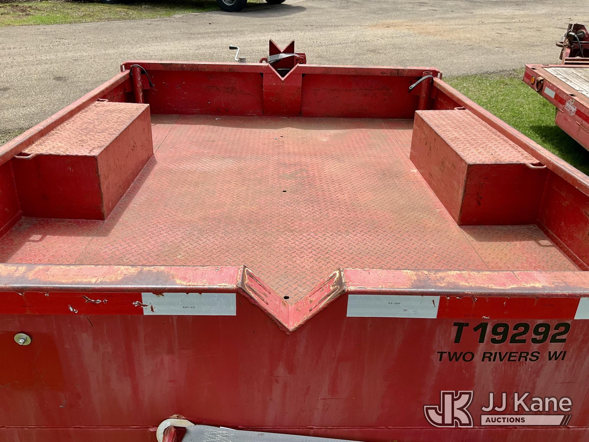(Neenah, WI) 2015 Chilton S/A Pole/Material Trailer