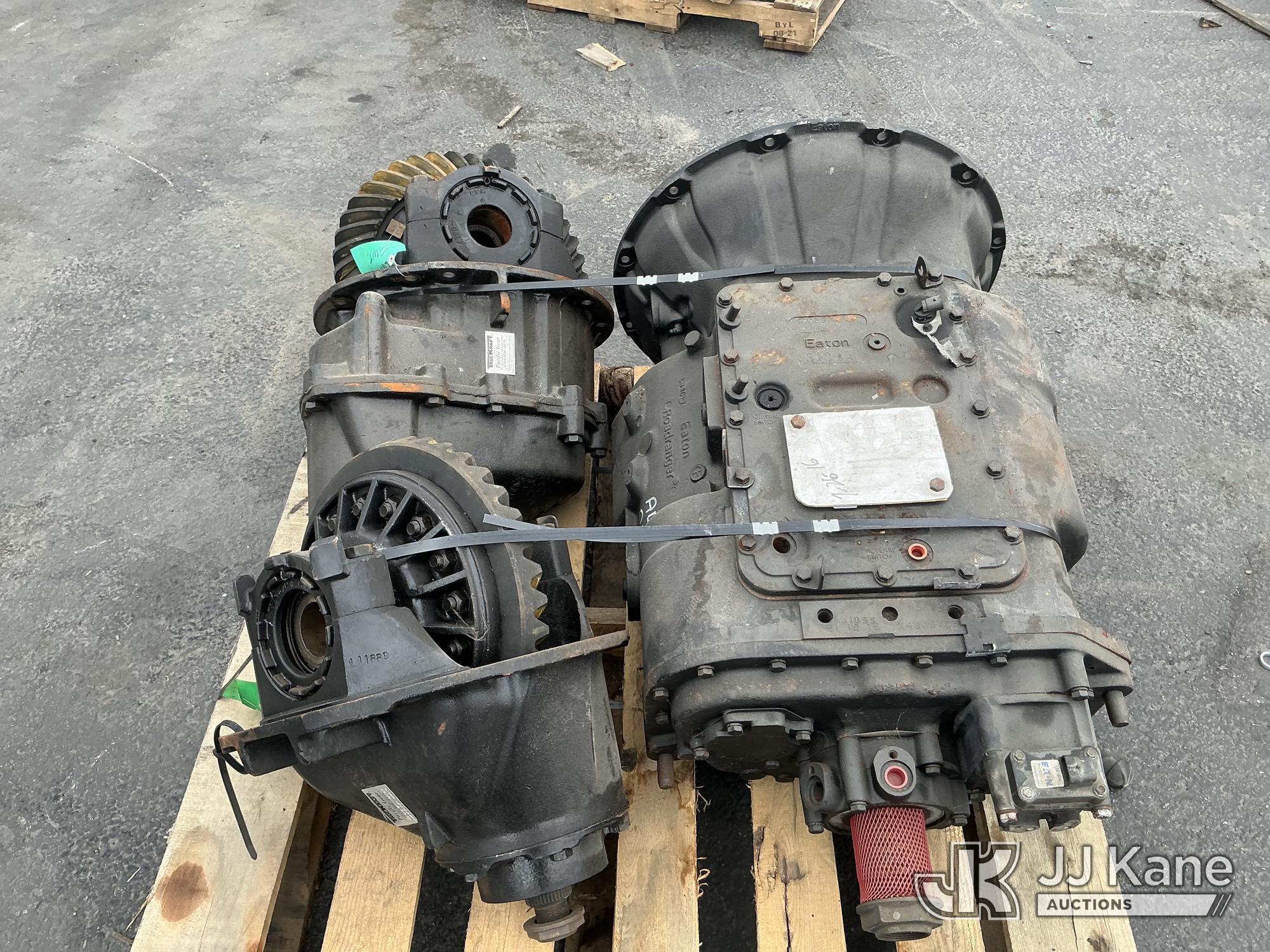 (Jurupa Valley, CA) (1 Pallet) (1) 10 Speed Transmission & Rear Differentials (Used ) NOTE: This uni