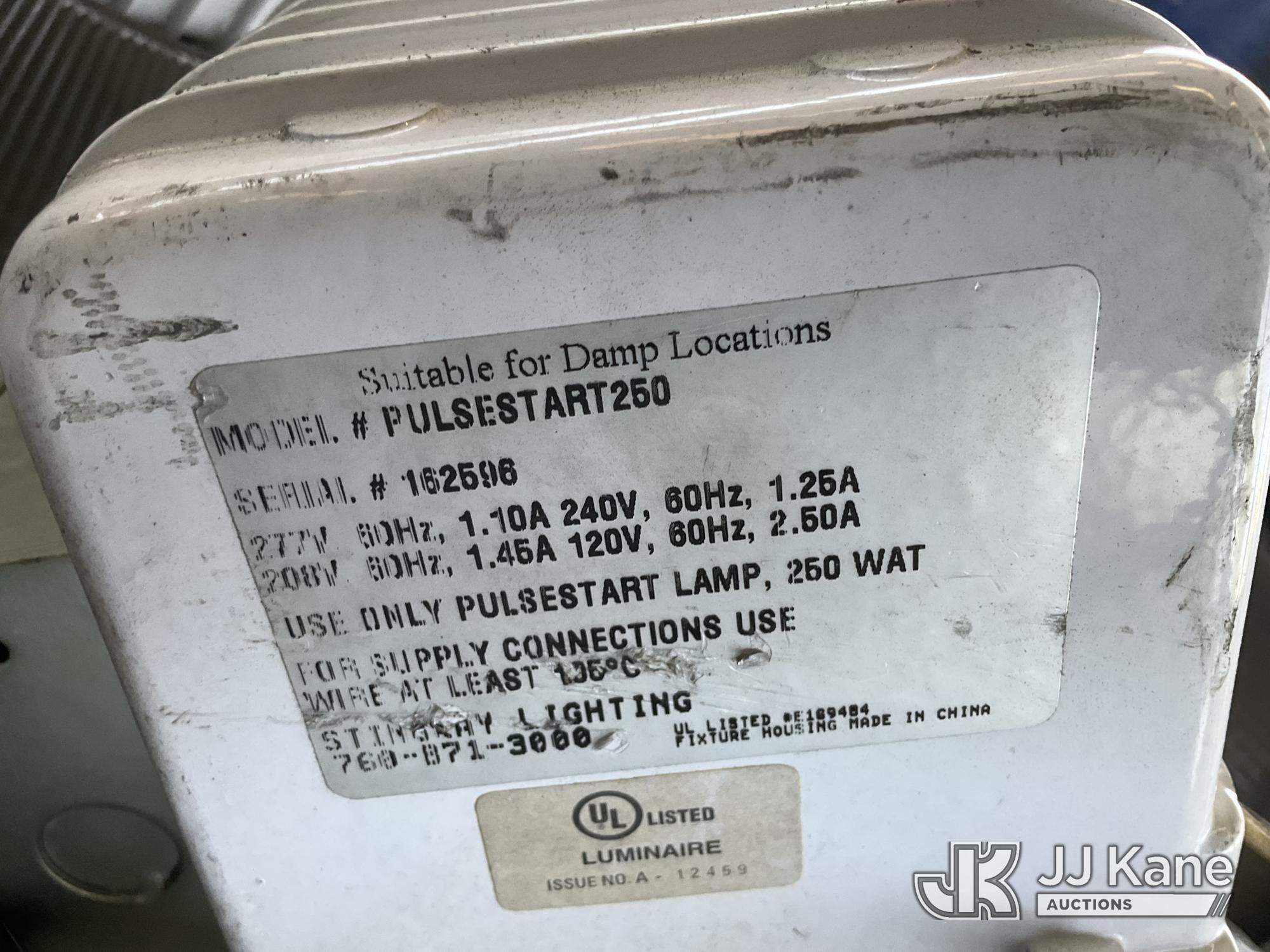 (Jurupa Valley, CA) (3 Pallets) Lights (Used) NOTE: This unit is being sold AS IS/WHERE IS via Timed