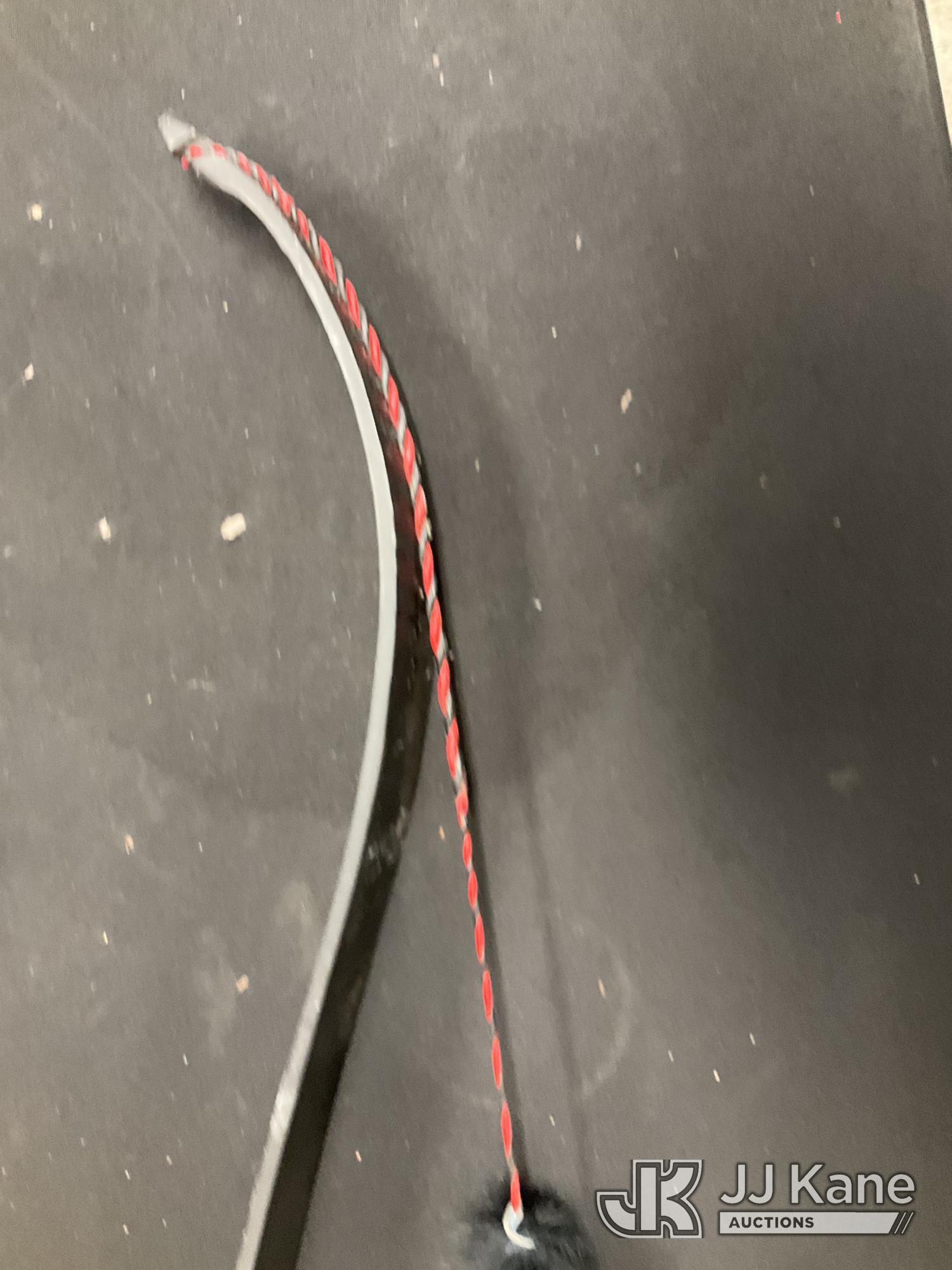 (Jurupa Valley, CA) Bow & Arrow (Used) NOTE: This unit is being sold AS IS/WHERE IS via Timed Auctio