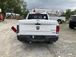 (Shrewsbury, MA) 2017 RAM 1500 4x4 Extended-Cab Pickup Truck Runs & Moves) (Damaged Drive side Taill