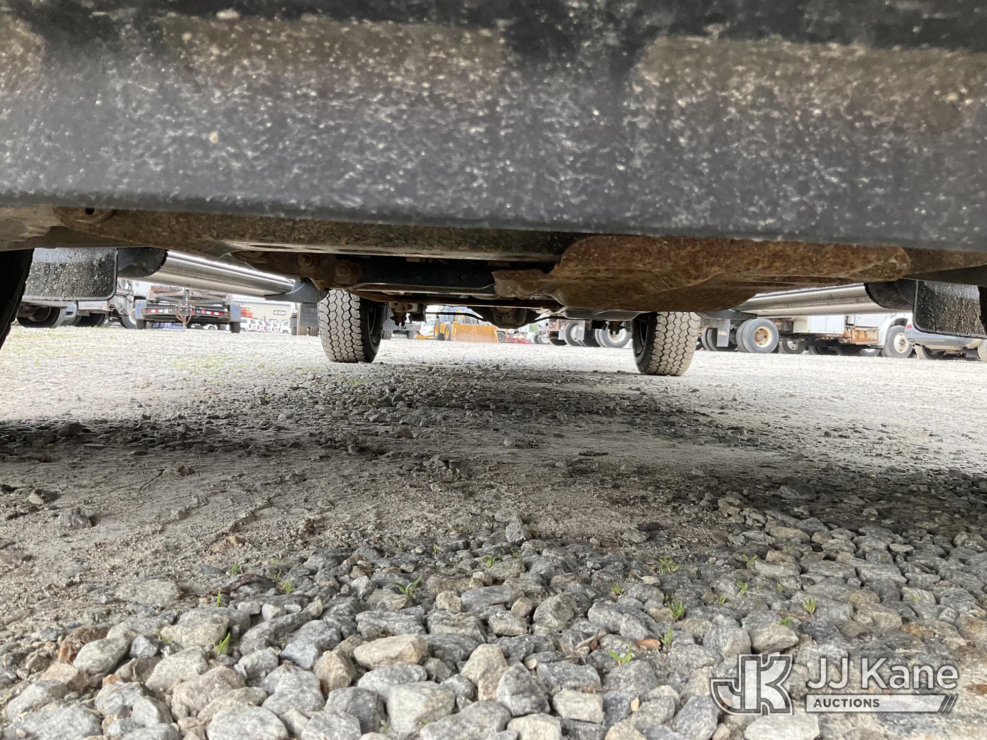 (Shrewsbury, MA) 2017 RAM 1500 4x4 Extended-Cab Pickup Truck Runs & Moves) (Damaged Drive side Taill