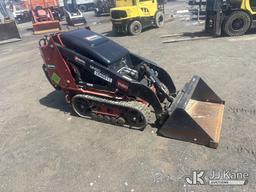 (Rome, NY) 2019 Toro Dingo Stand-Up Crawler Skid Steer Loader, sold with support trailer 1522818 Run