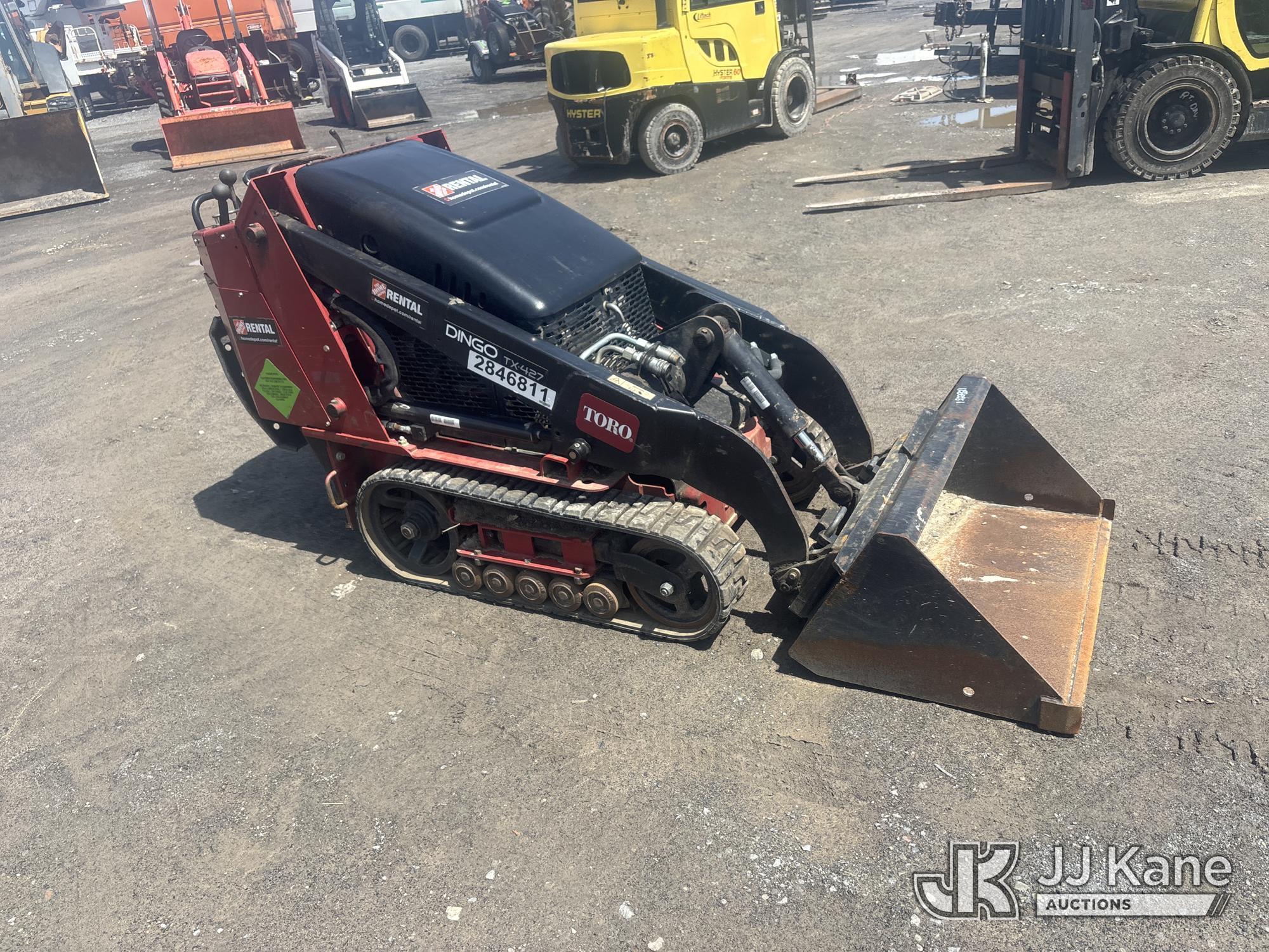 (Rome, NY) 2019 Toro Dingo Stand-Up Crawler Skid Steer Loader, sold with support trailer 1522818 Run