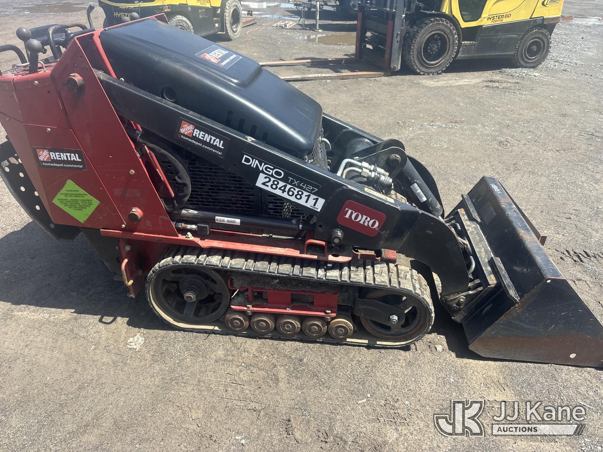 (Rome, NY) 2019 Toro Dingo Stand-Up Crawler Skid Steer Loader, sold with support trailer 1522818 Run