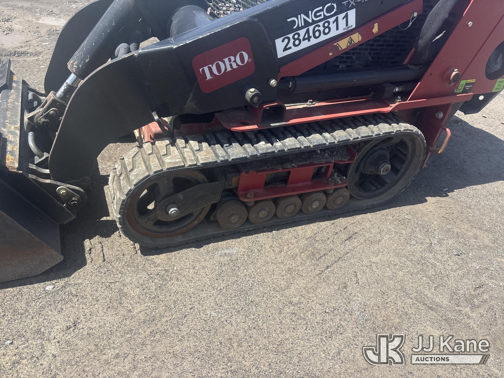 (Rome, NY) 2019 Toro Dingo Stand-Up Crawler Skid Steer Loader, sold with support trailer 1522818 Run