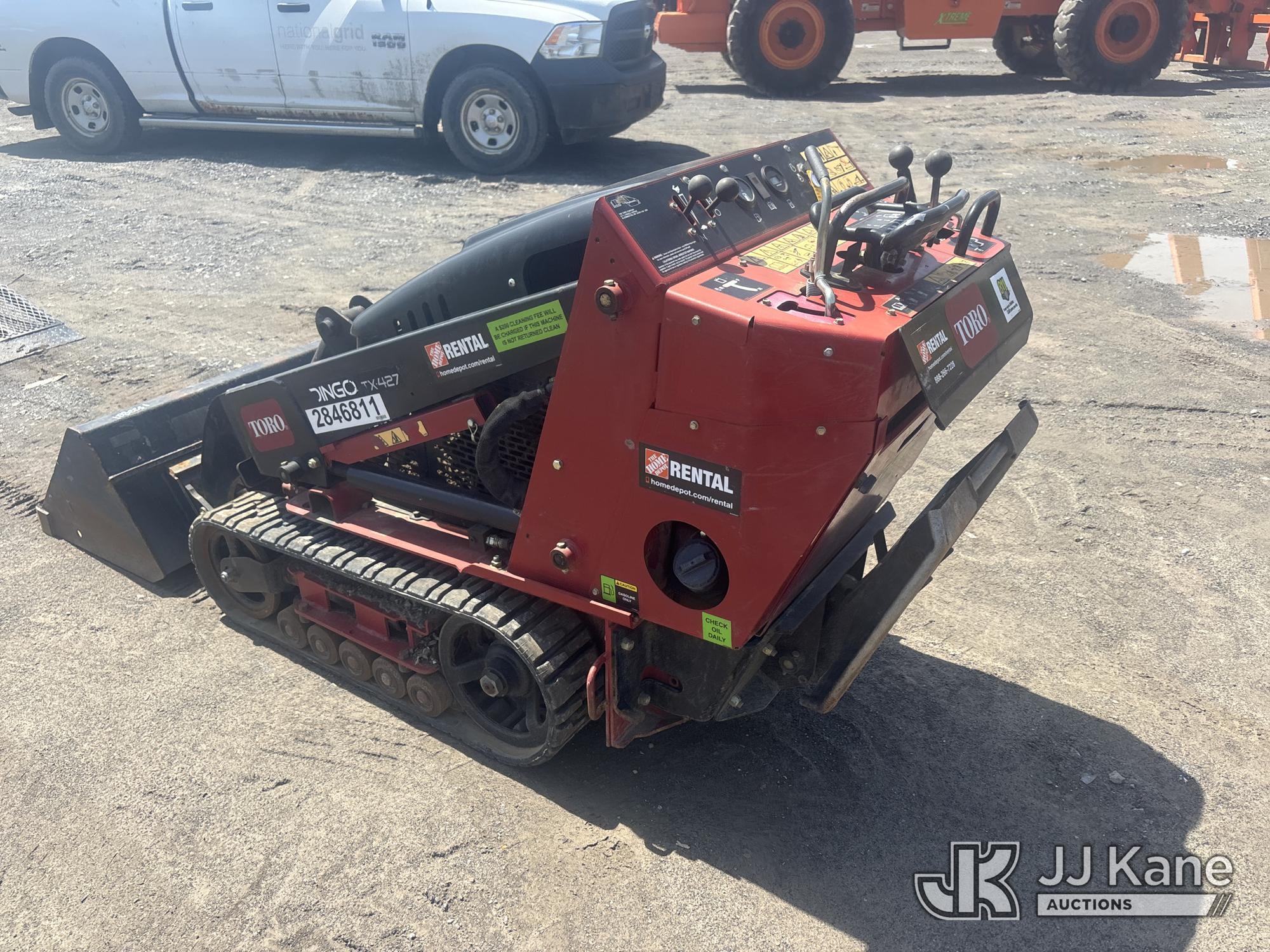 (Rome, NY) 2019 Toro Dingo Stand-Up Crawler Skid Steer Loader, sold with support trailer 1522818 Run