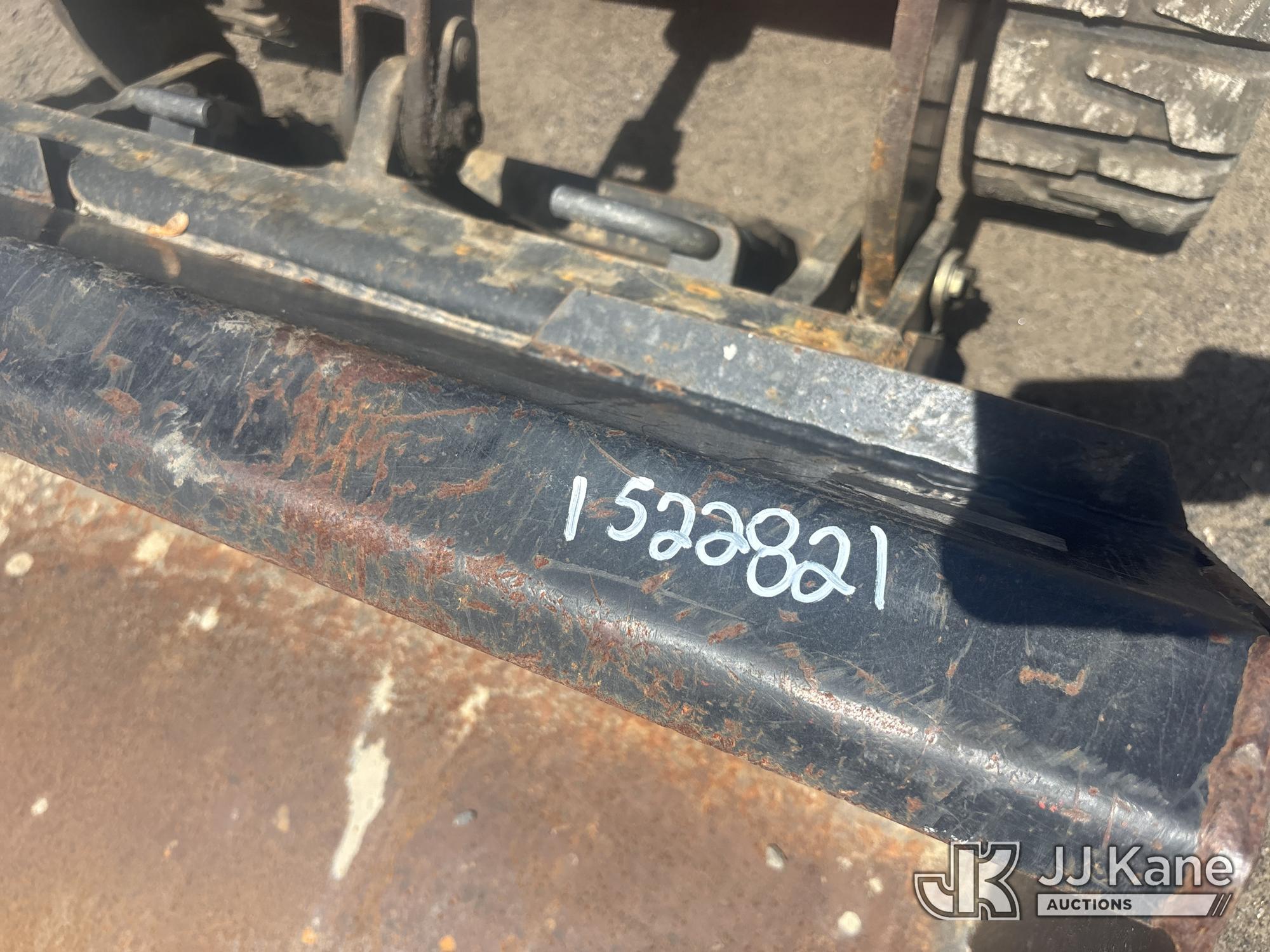 (Rome, NY) 2019 Toro Dingo Stand-Up Crawler Skid Steer Loader, sold with support trailer 1522818 Run