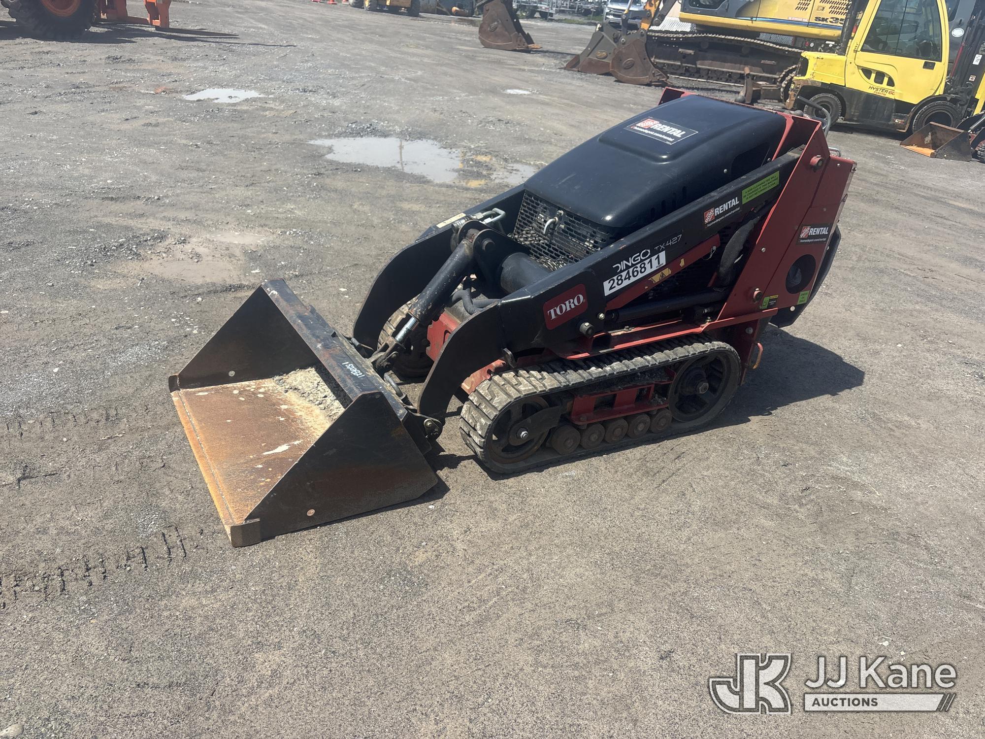 (Rome, NY) 2019 Toro Dingo Stand-Up Crawler Skid Steer Loader, sold with support trailer 1522818 Run