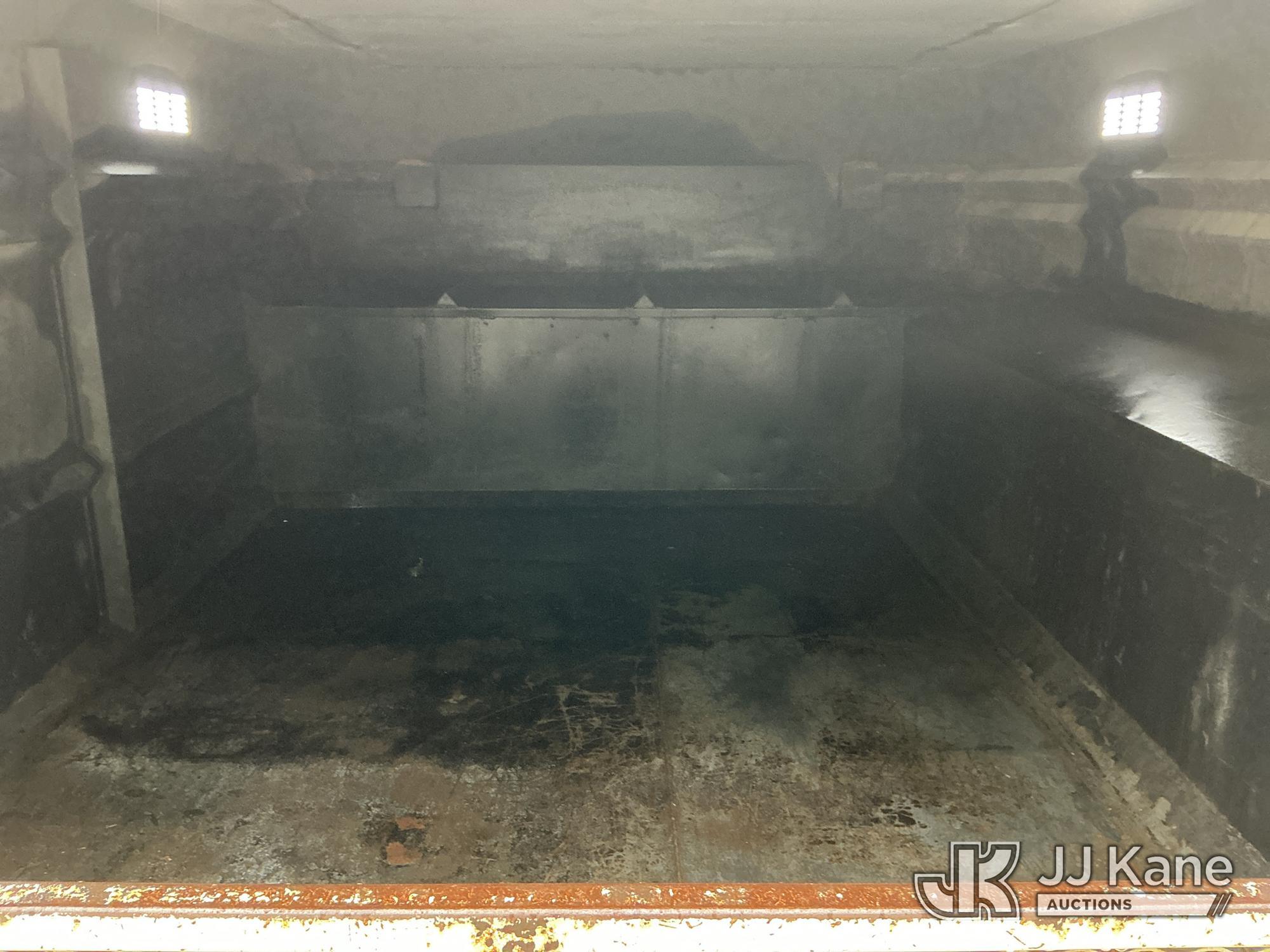 (Fort Wayne, IN) 2015 Ford F550 4x4 Crew-Cab Chipper Dump Truck Runs, Moves & Dump Body Operates) (W
