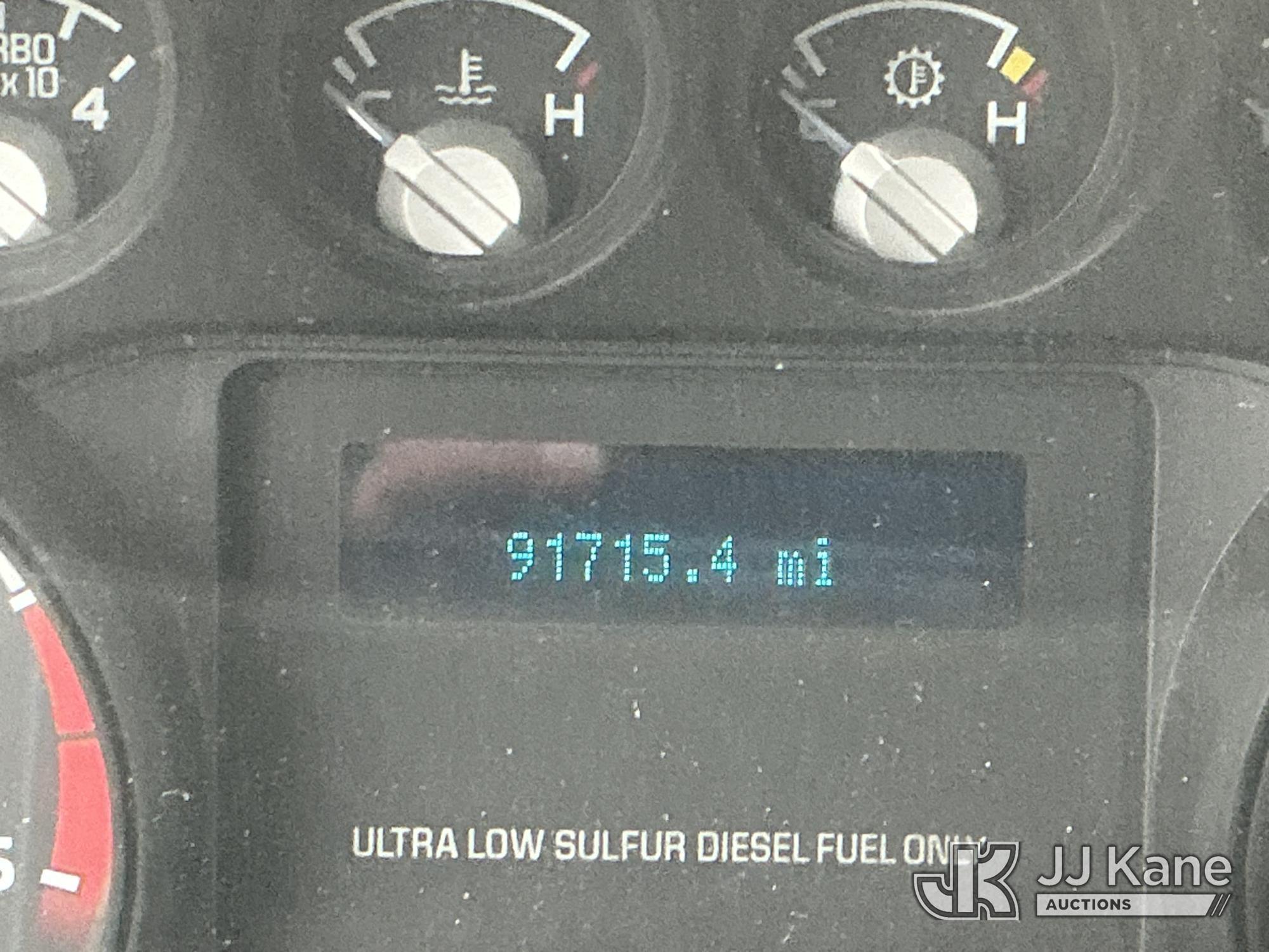 (Fort Wayne, IN) 2015 Ford F550 4x4 Crew-Cab Chipper Dump Truck Runs, Moves & Dump Body Operates) (W