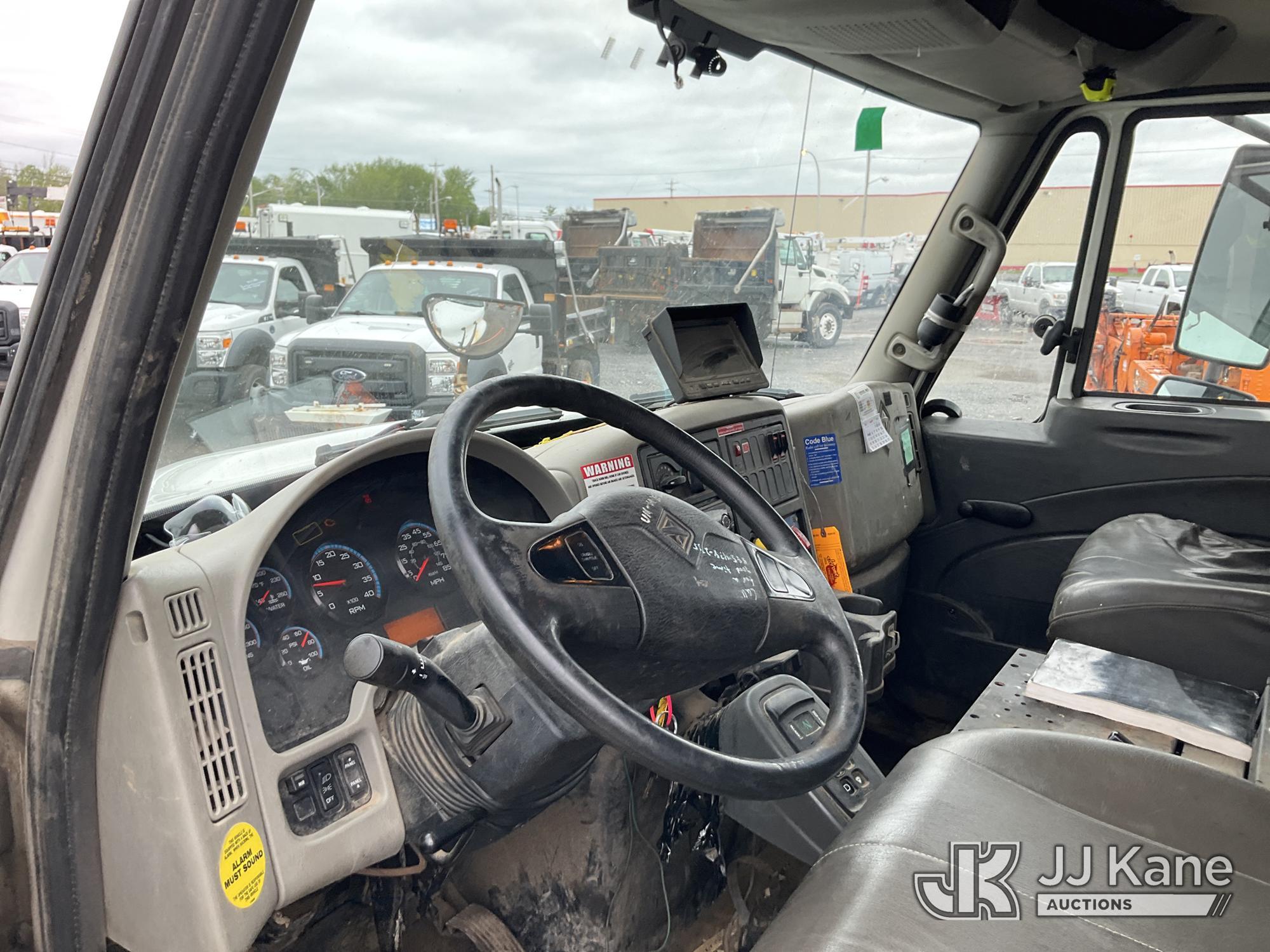 (Rome, NY) 2015 International 4300 Enclosed Utility/Air Compressor Truck Runs & Moves, Check Engine
