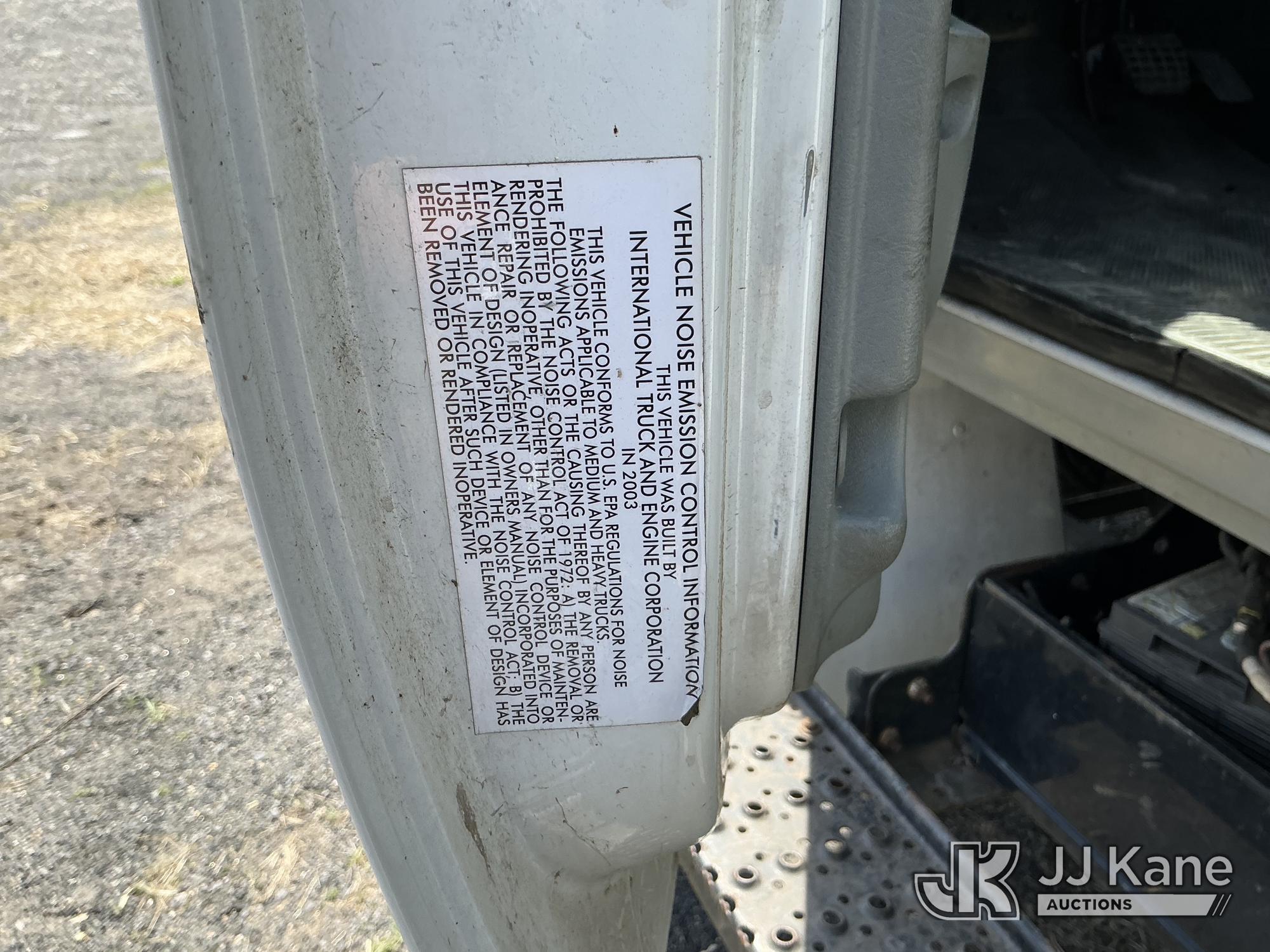 (Plains, PA) 2004 International 3200 Cutaway Passenger Bus Not Running, Must Tow, Animal Waste Smell