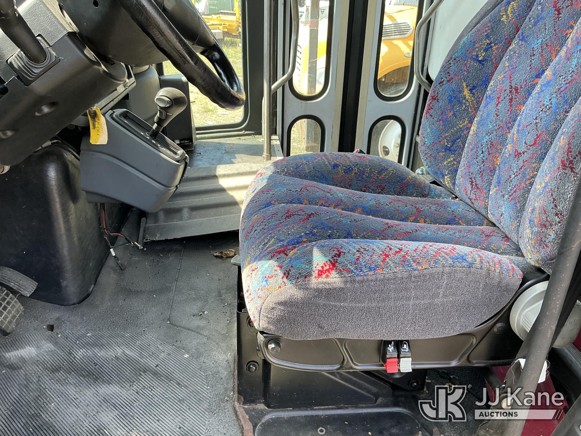 (Plains, PA) 2004 International 3200 Cutaway Passenger Bus Not Running, Must Tow, Animal Waste Smell