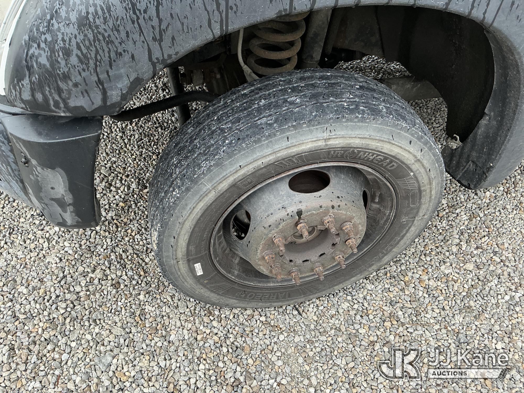 (Fort Wayne, IN) 2015 Ford F550 4x4 Crew-Cab Chipper Dump Truck Runs, Moves & Dump Body Operates) (W