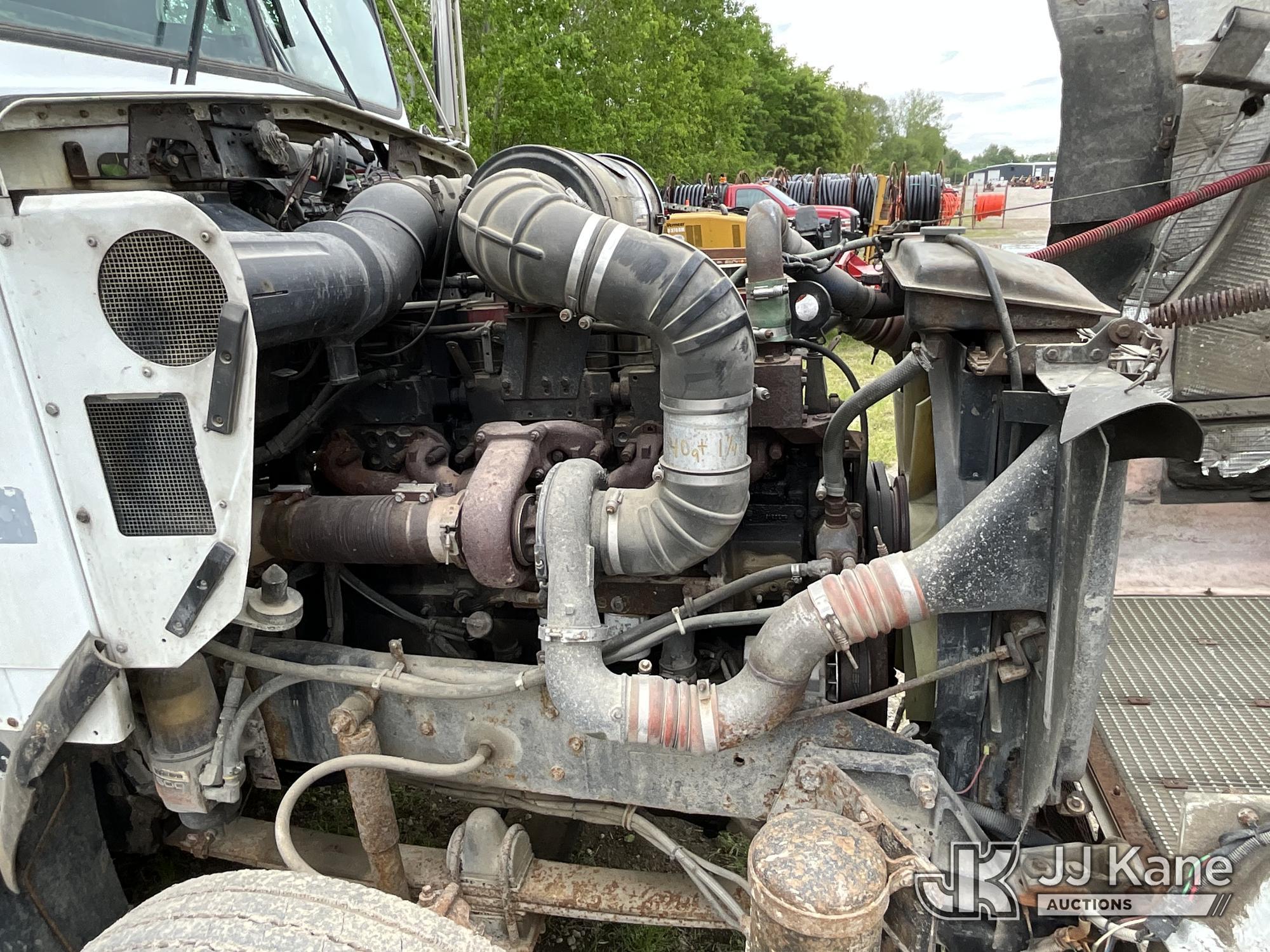 (Sparta, MI) 1996 Kenworth T800 Flatbed Truck Runs & Moves) (Rust, Front Bumper Bent