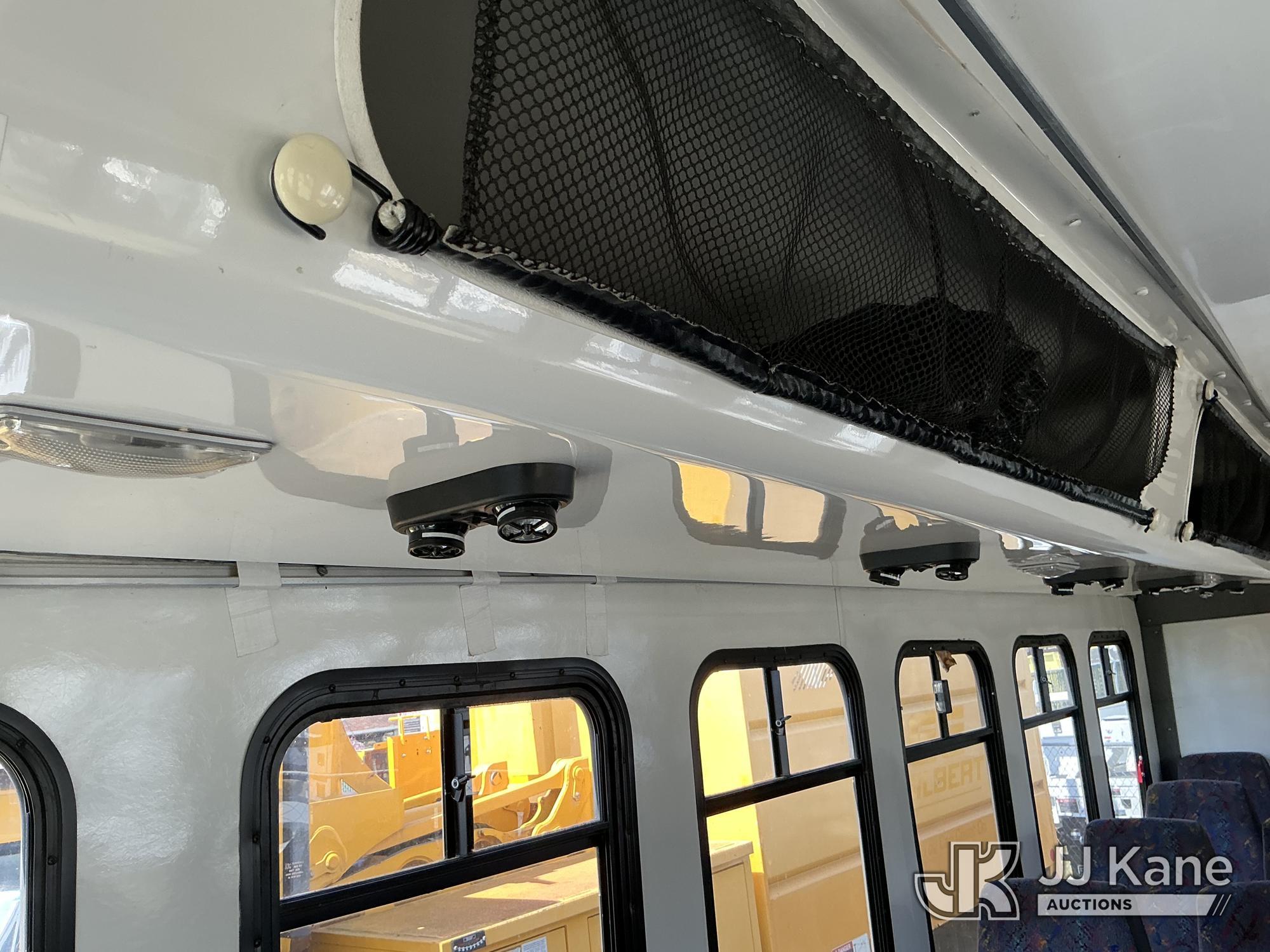 (Plains, PA) 2004 International 3200 Cutaway Passenger Bus Not Running, Must Tow, Animal Waste Smell