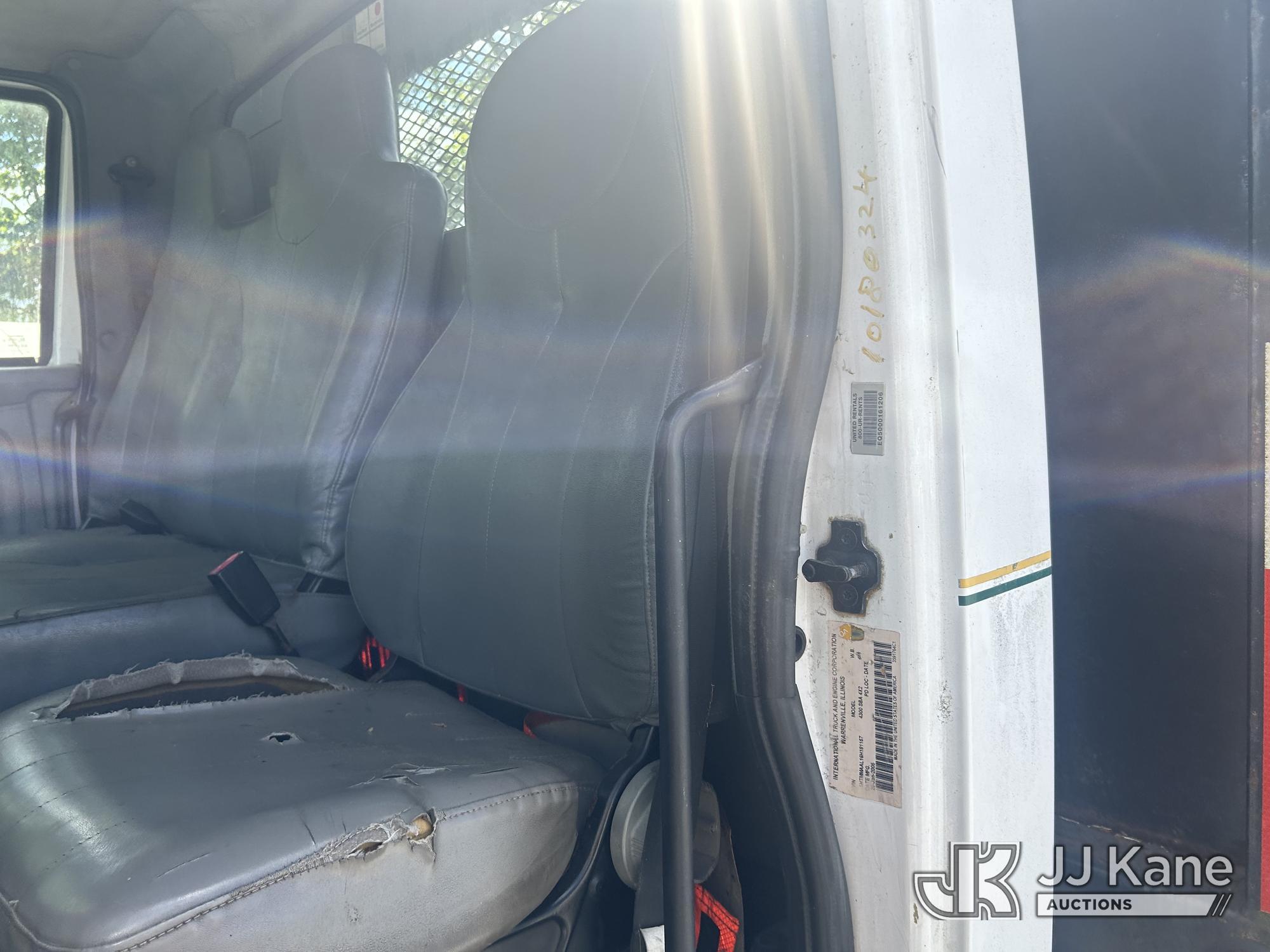 (Hagerstown, MD) 2006 International 4300 Flatbed/Attenuator Truck Not Running, No Power, Condition U