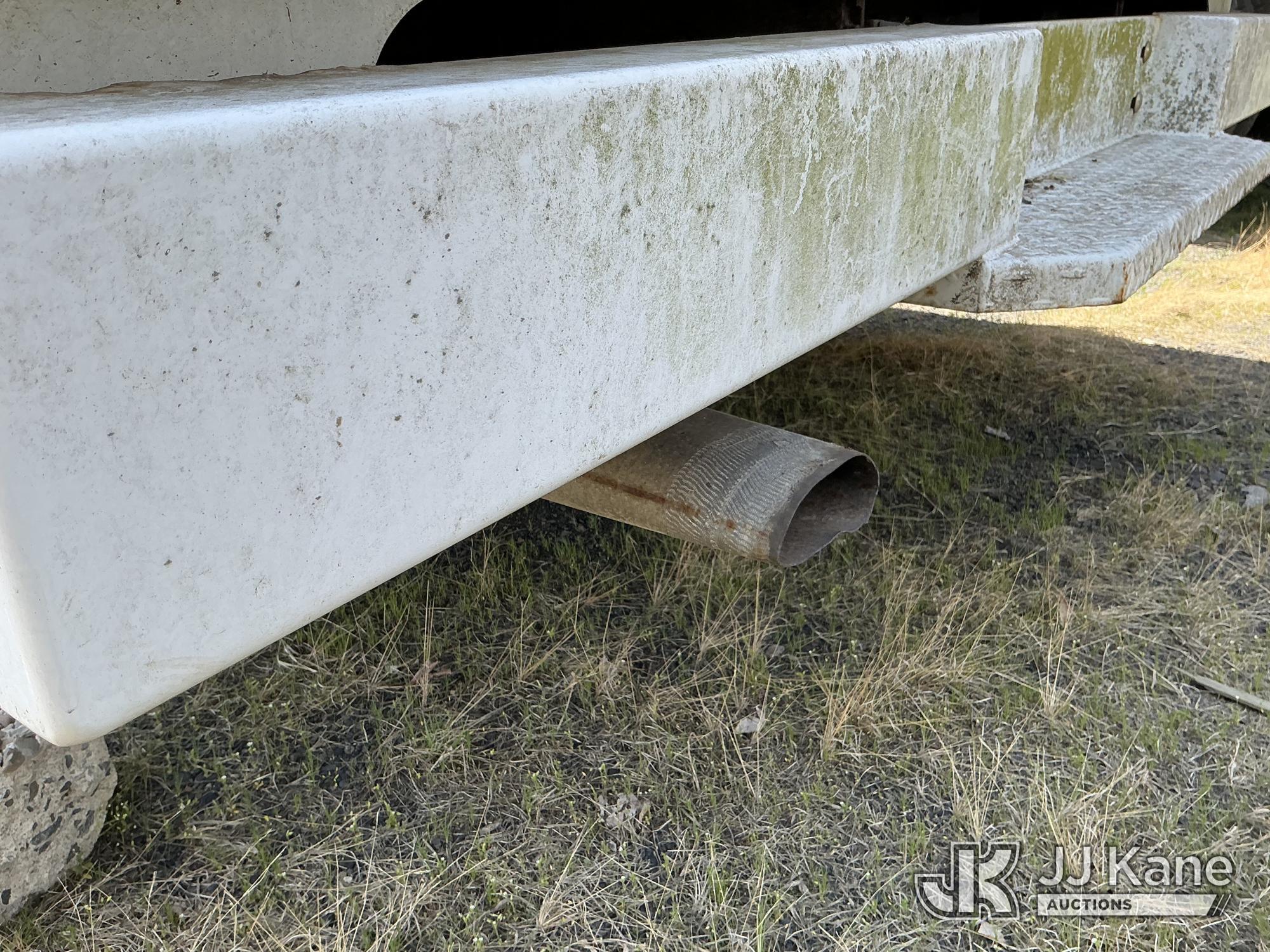 (Plains, PA) 2004 International 3200 Cutaway Passenger Bus Not Running, Must Tow, Animal Waste Smell