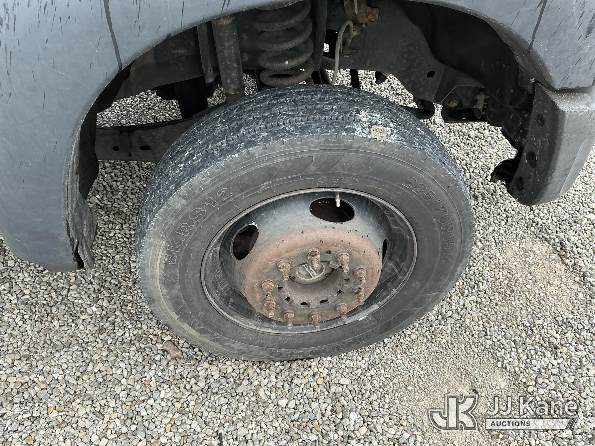 (Fort Wayne, IN) 2015 Ford F550 4x4 Crew-Cab Chipper Dump Truck Runs, Moves & Dump Body Operates) (W