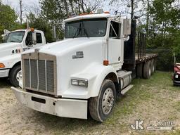 (Sparta, MI) 1996 Kenworth T800 Flatbed Truck Runs & Moves) (Rust, Front Bumper Bent